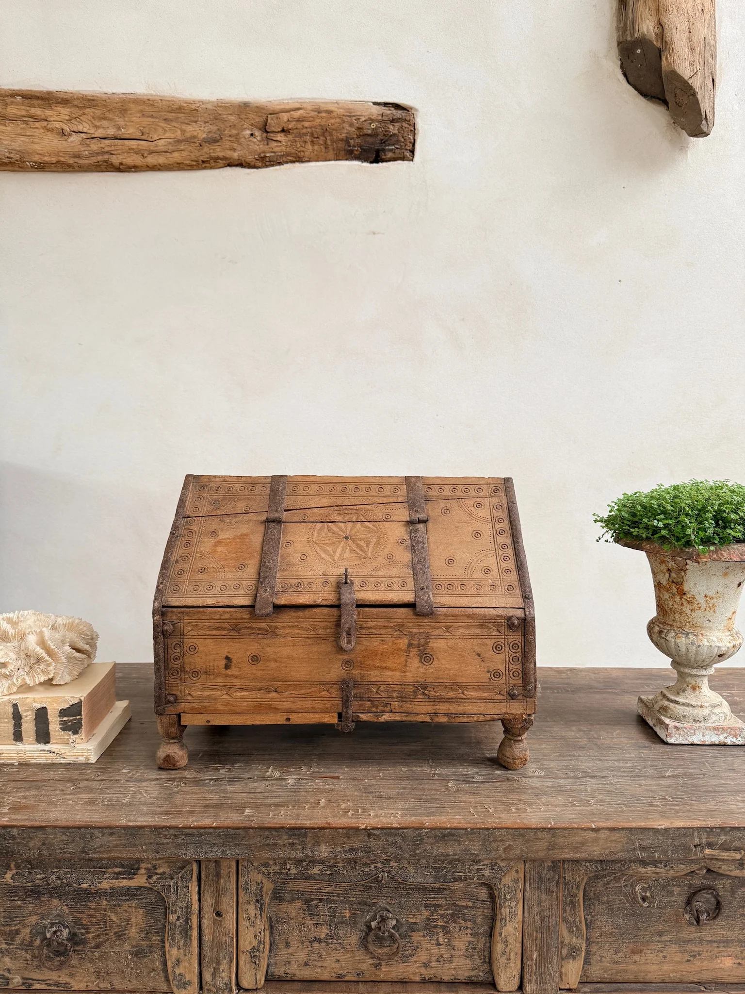 Anique Indian Hand carved Dowry Chest | Aisha - Image 5