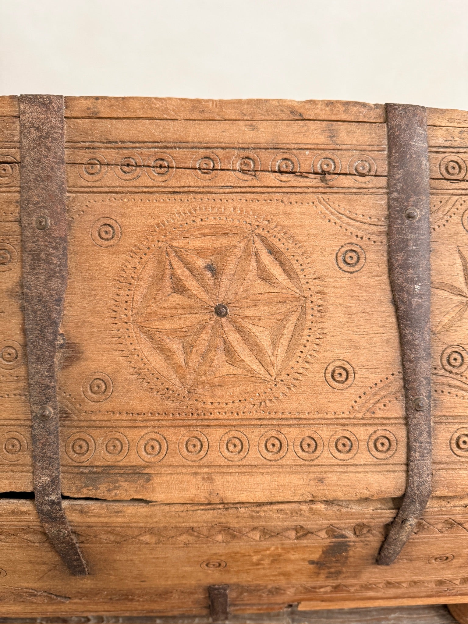 Anique Indian Hand carved Dowry Chest | Aisha - Image 9