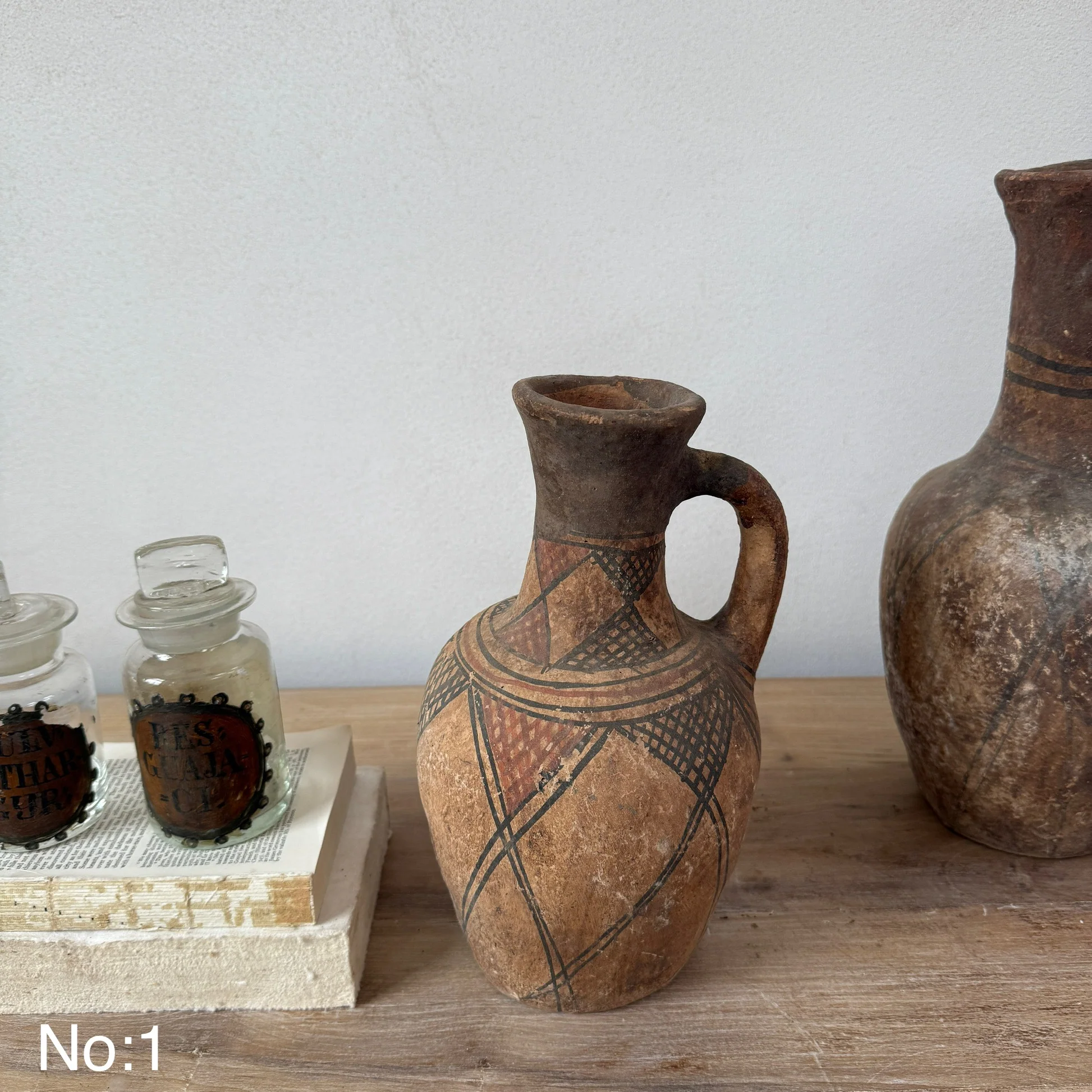 Antique Berber Jugs Aisha - Image 2