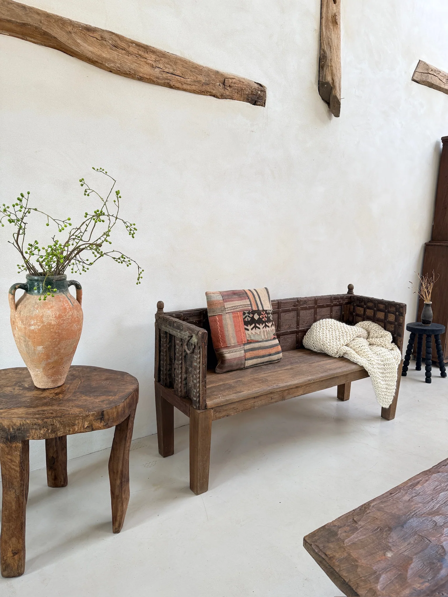 Antique Carved Hallway Bench | Mira - Image 4
