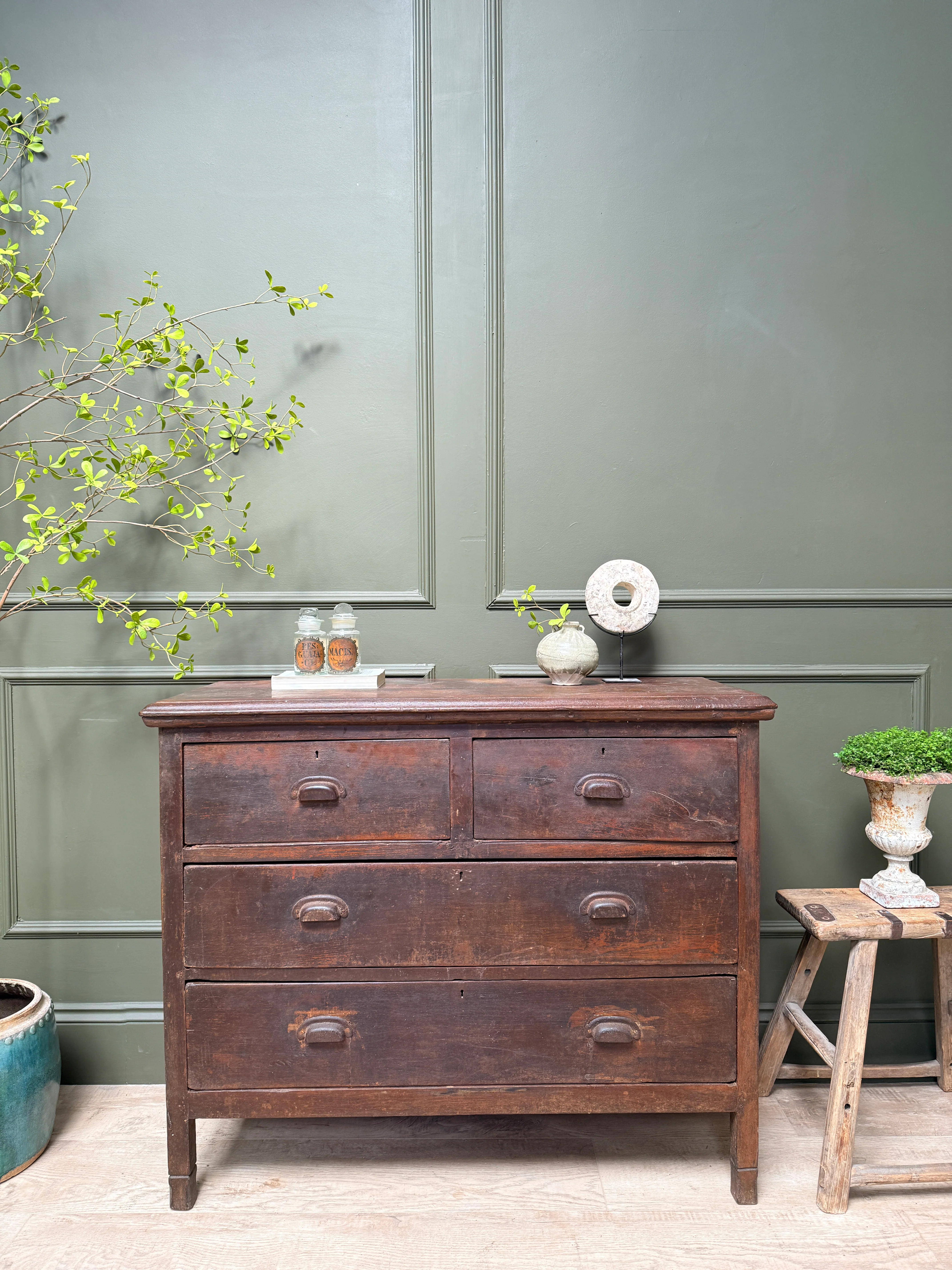 Antique Dark wood chest of drawers | Isobel - Image 3