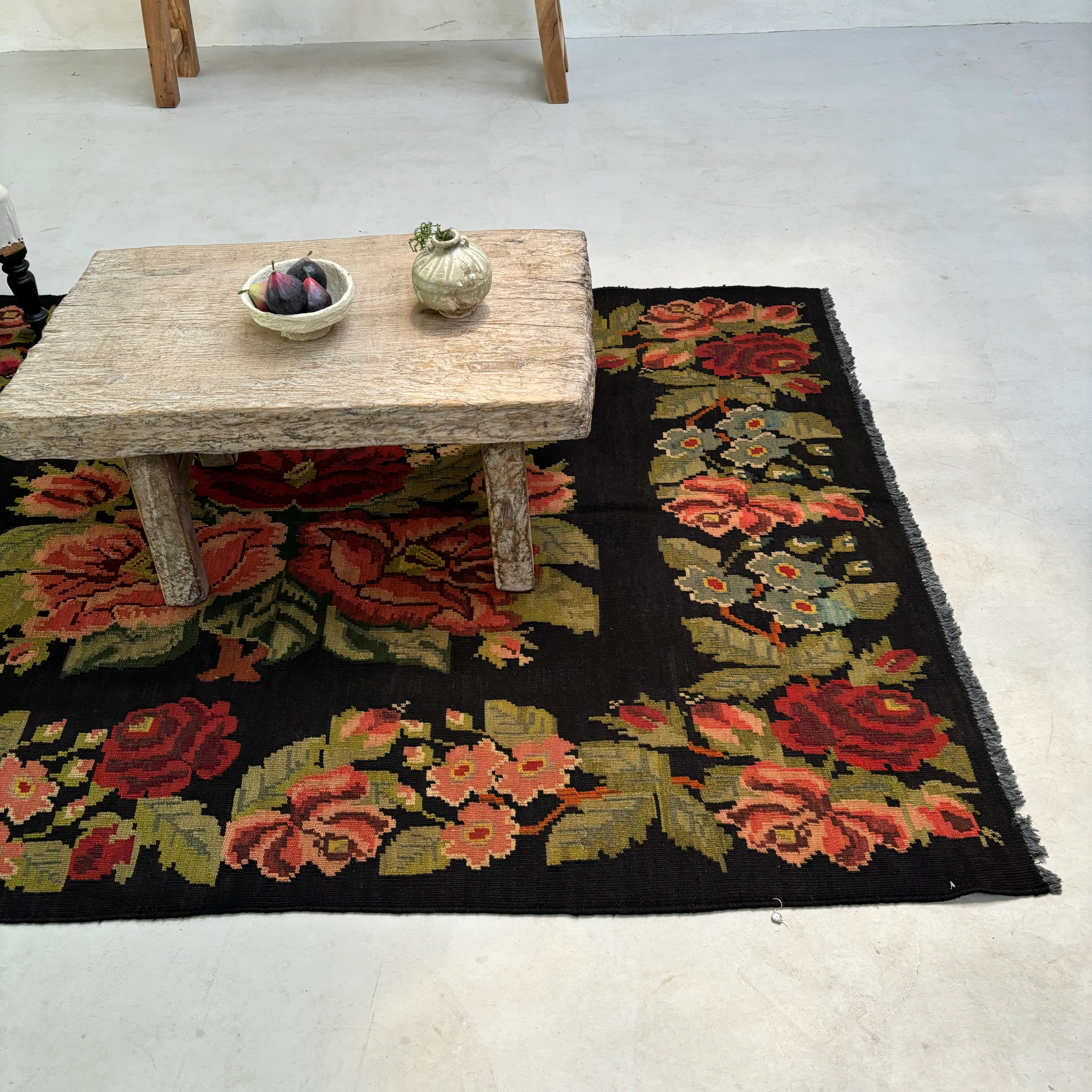Antique Floral Rug | Layla 153cm x 214cm - Image 2