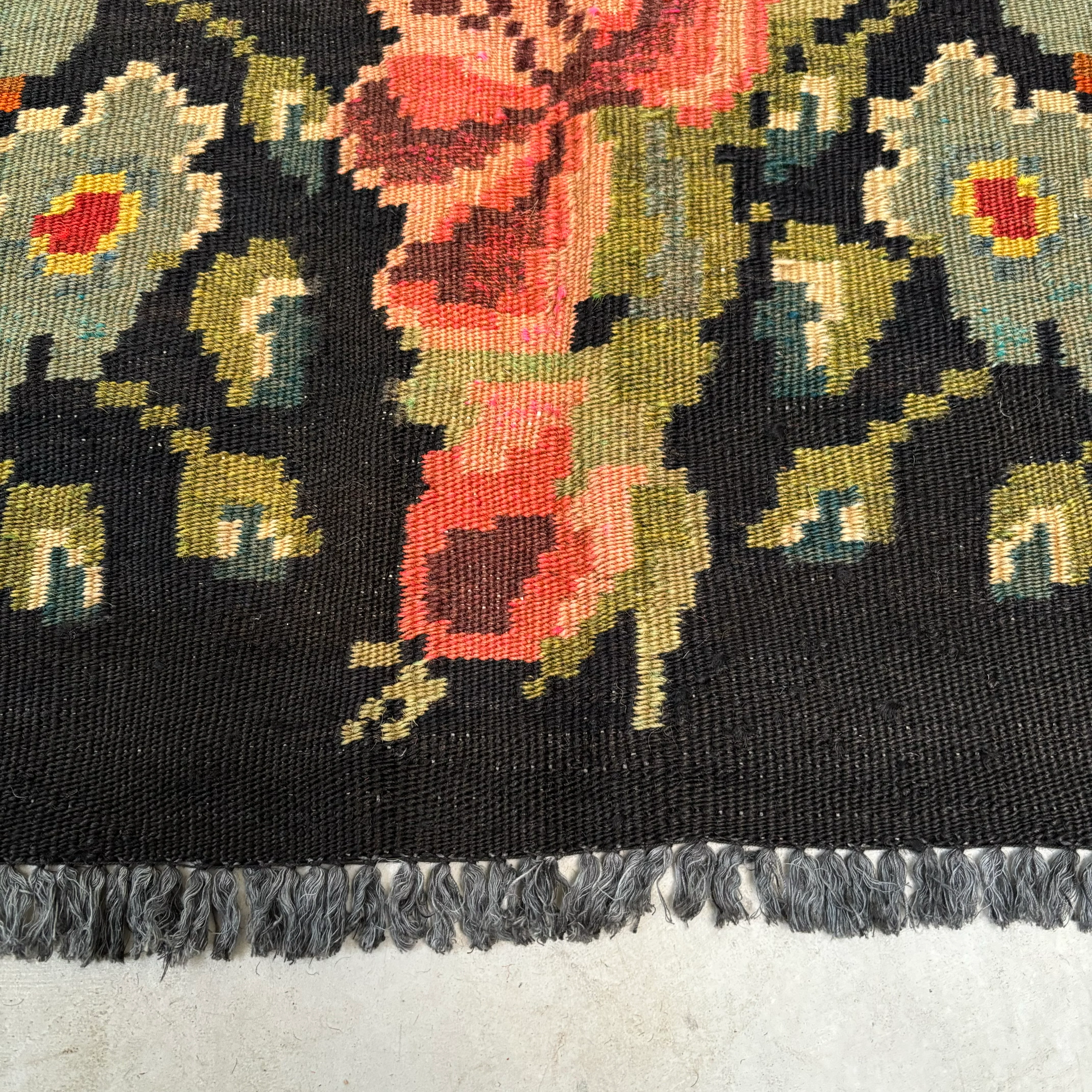 Antique Floral Rug | Layla 153cm x 214cm - Image 7