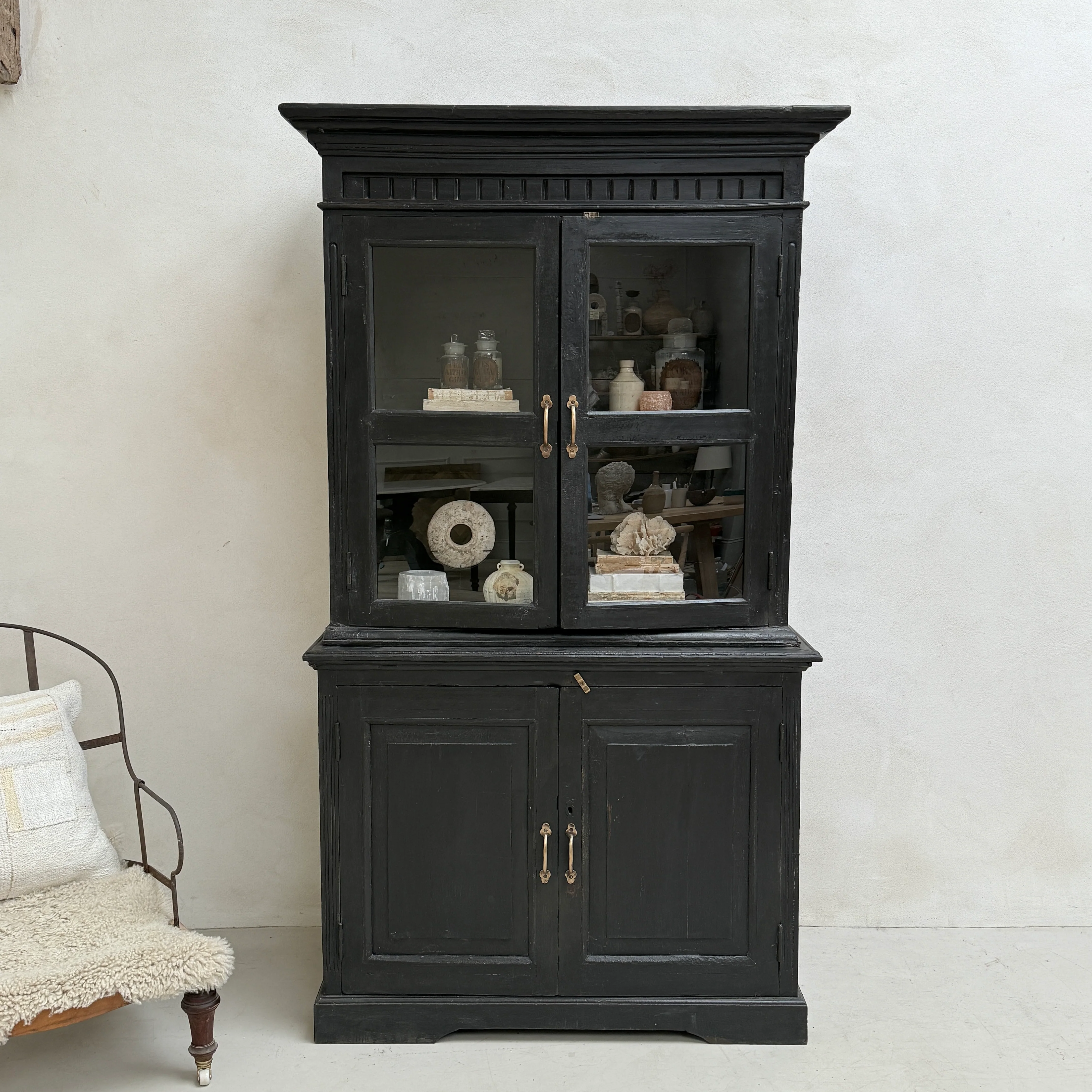 Antique glazed Cabinet Benson - Image 2