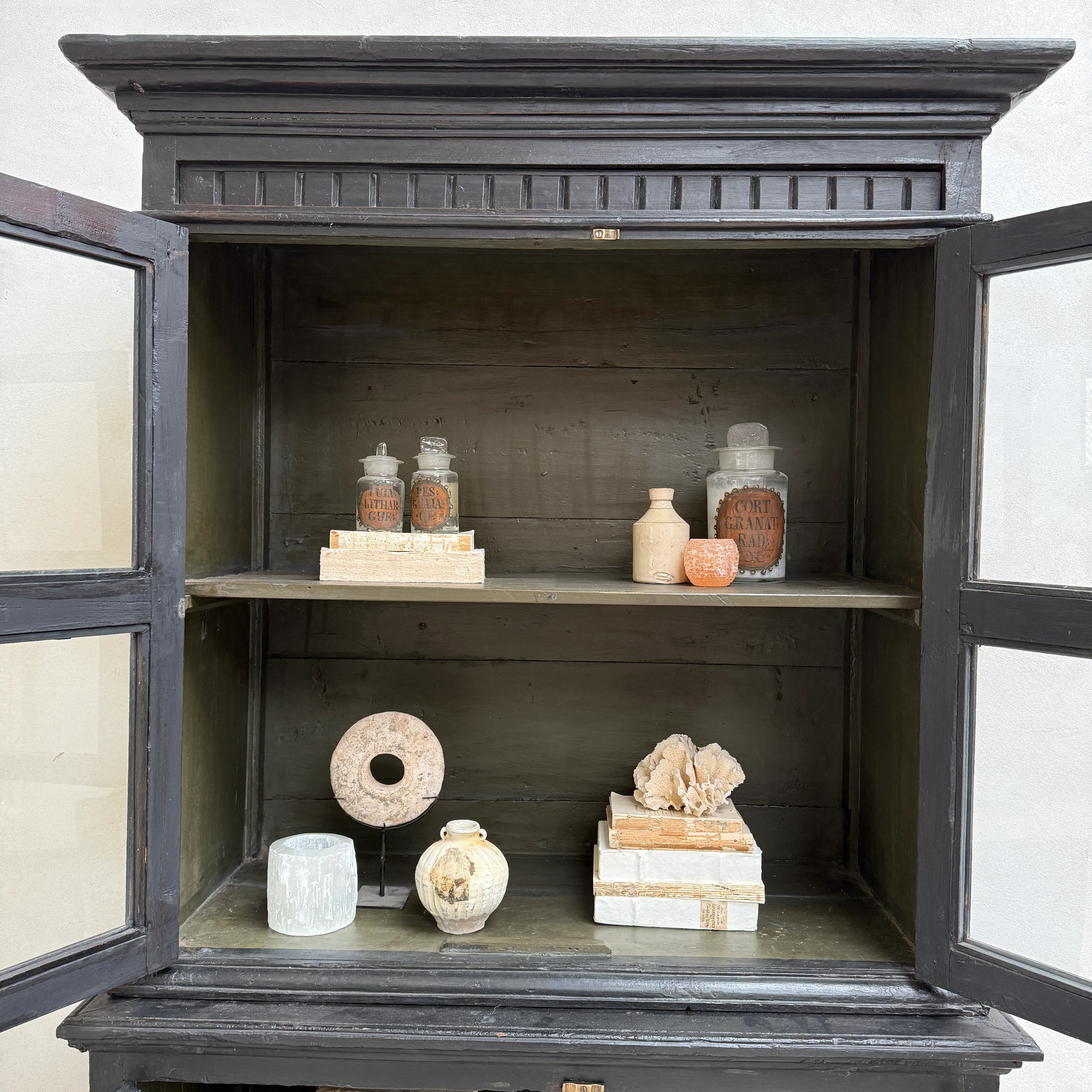 Antique glazed Cabinet Benson - Image 4