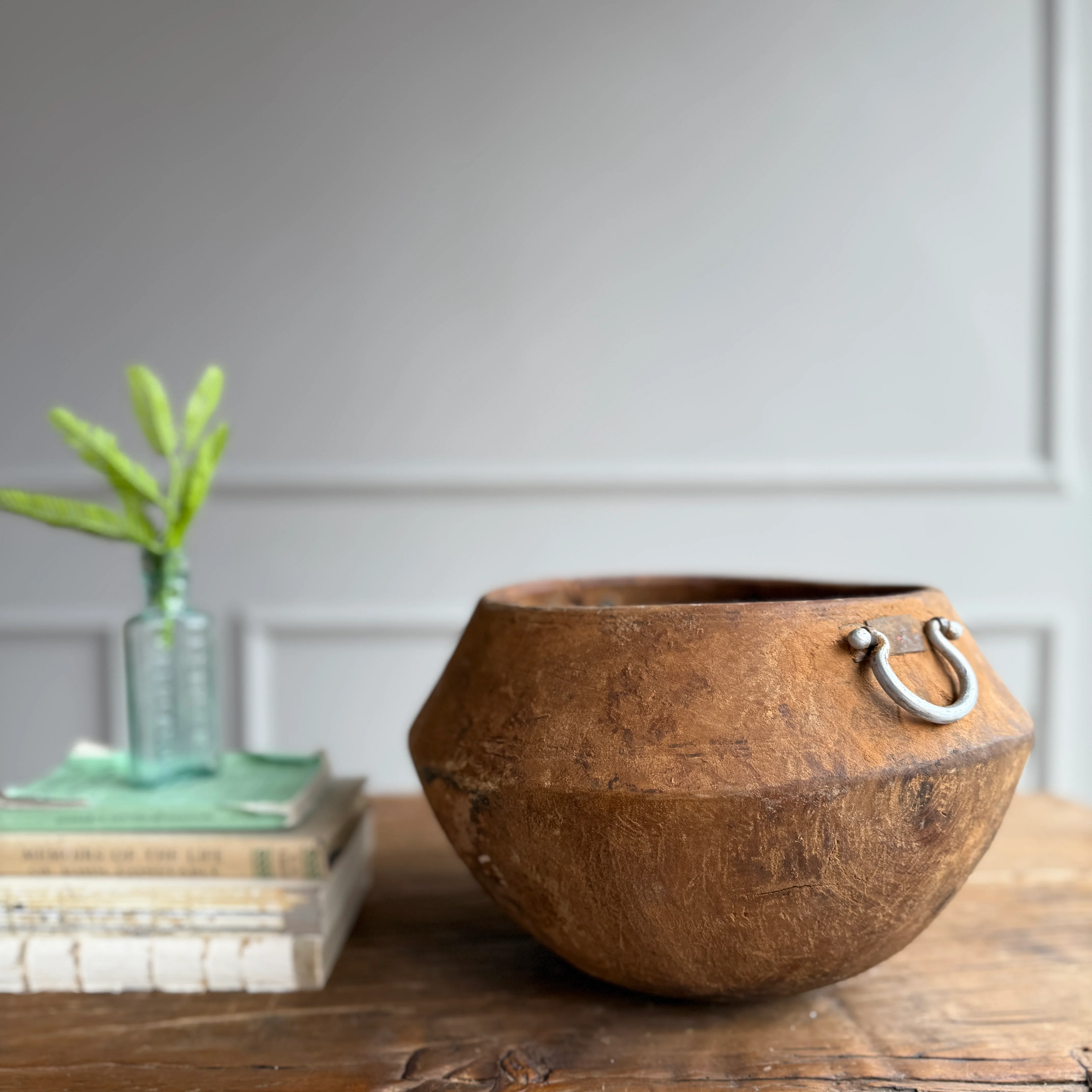 Antique moroccan wooden bowl | Metal Handles - Image 2