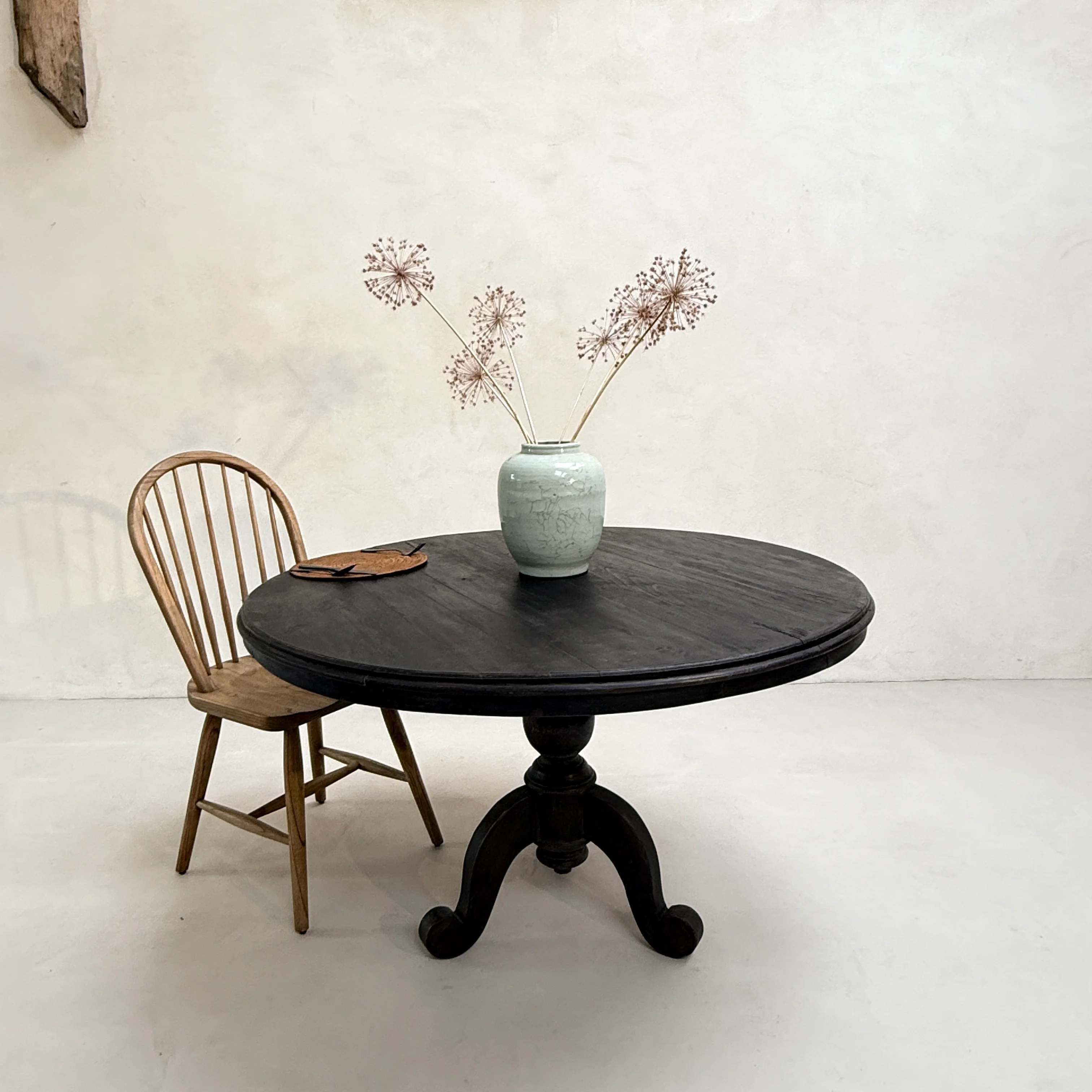 Antique Round Entrance Hall Table Cecily - Image 5