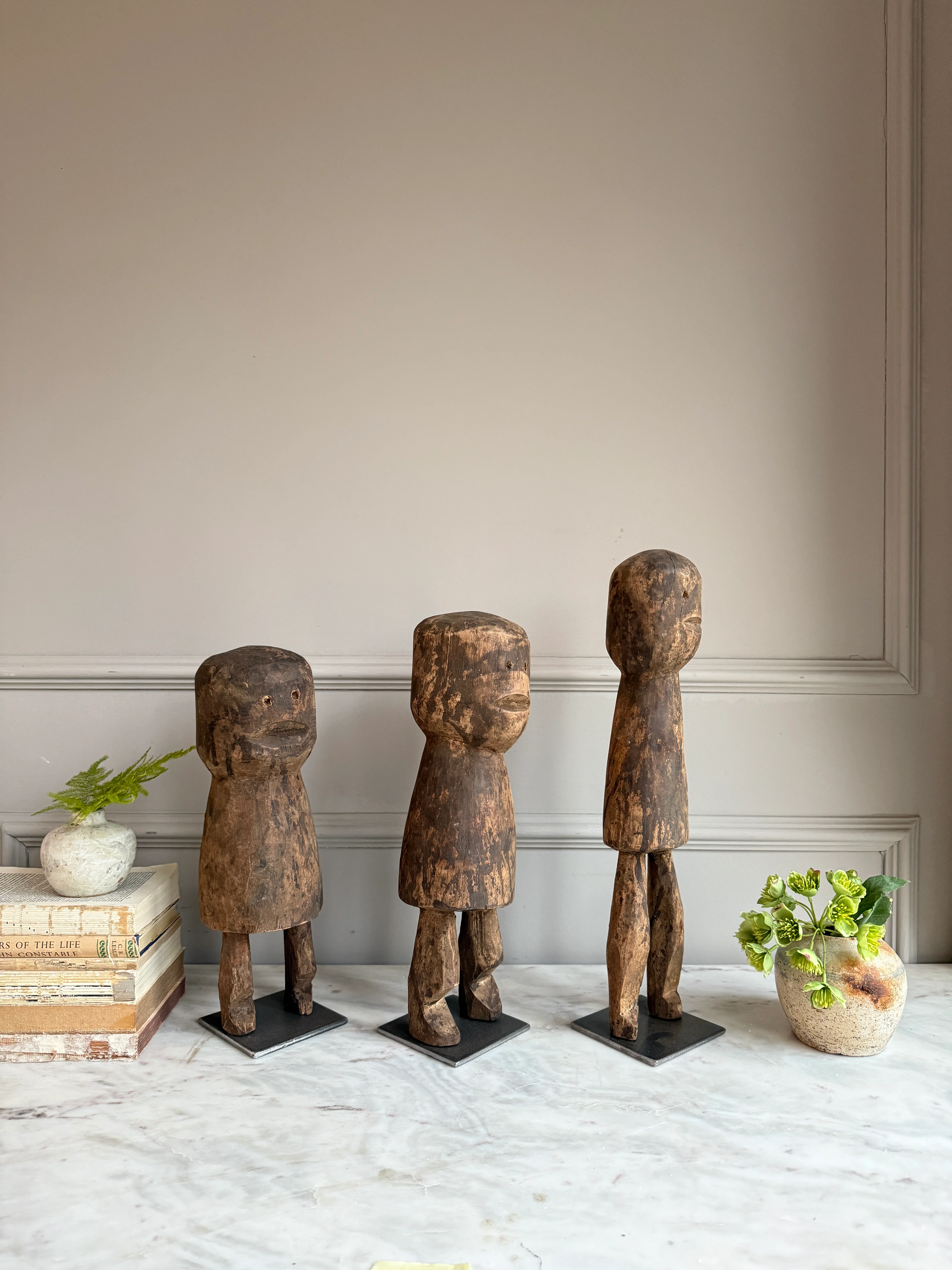Antique primitive African figure on stand | Moba - Image 5
