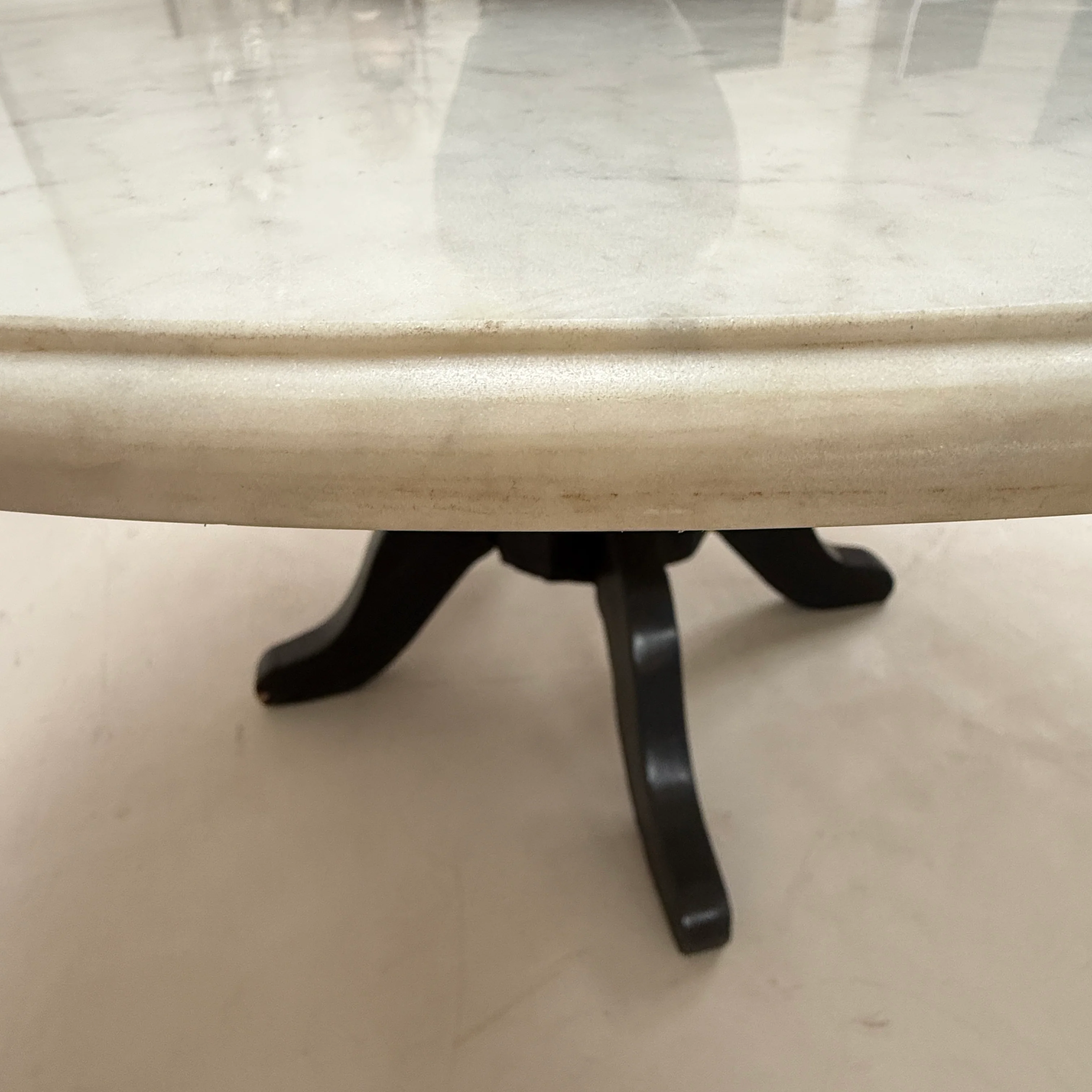 Antique round white Cararra marble table | 136cm - Image 12