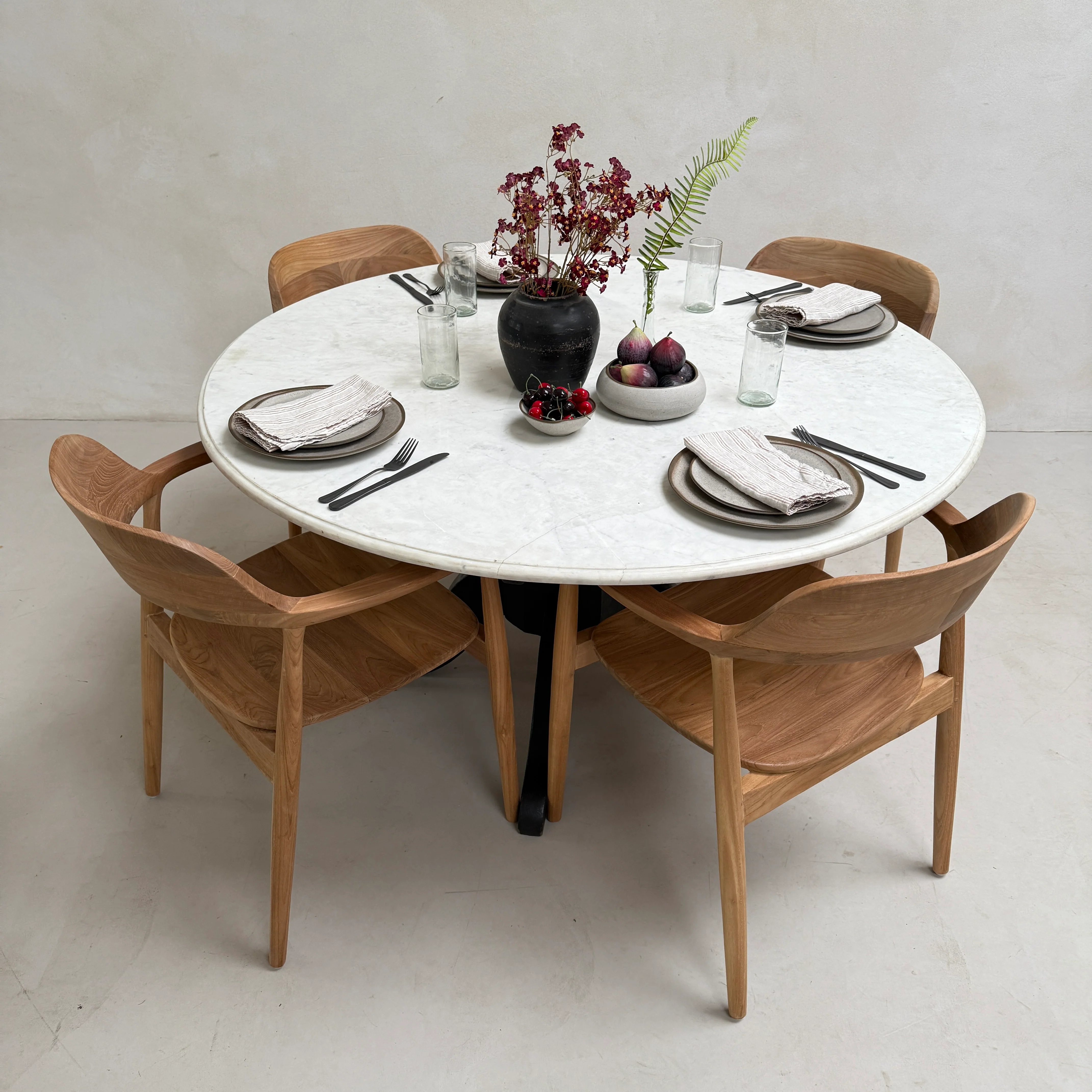 Antique round white Cararra marble table | 136cm - Image 17