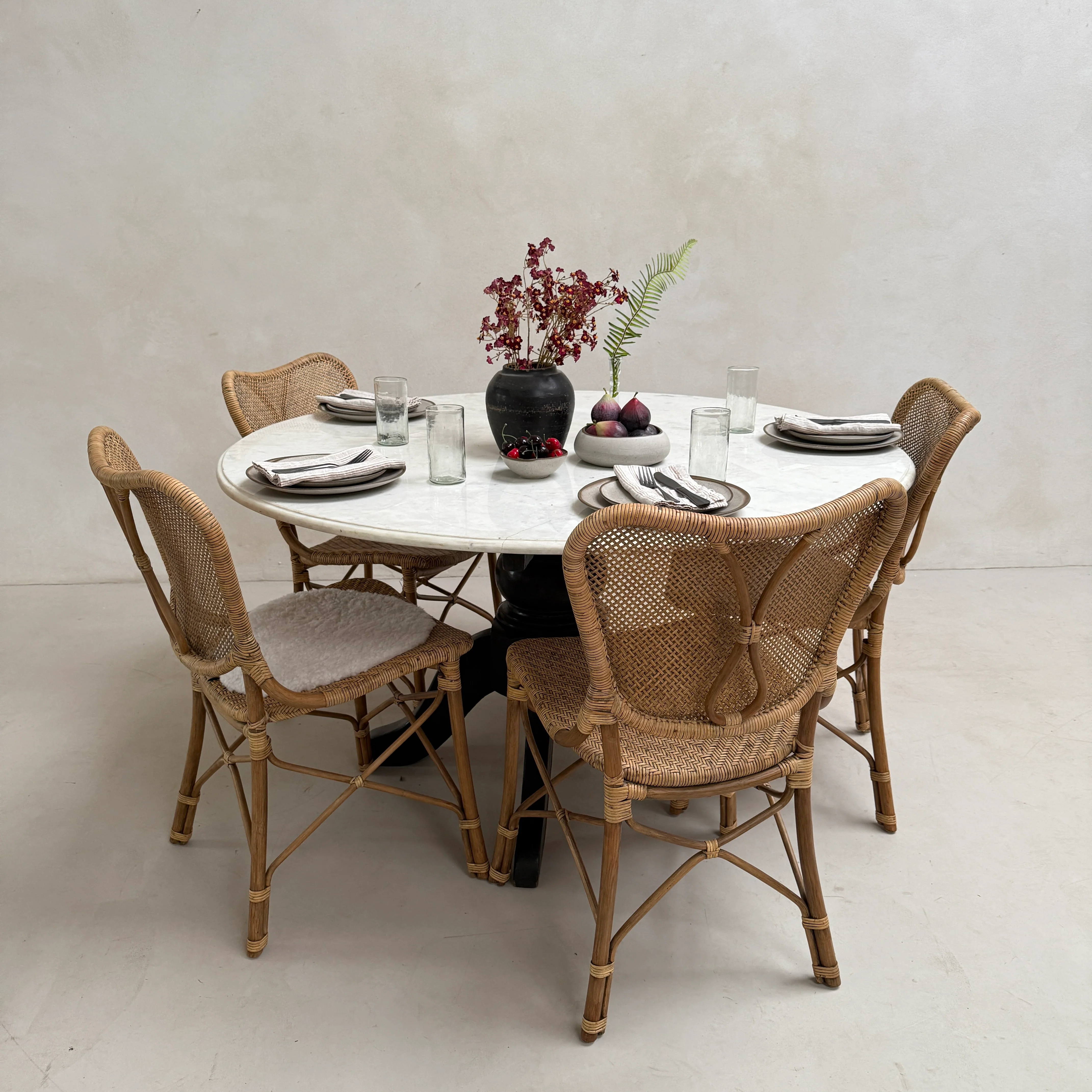 Antique round white Cararra marble table | 136cm - Image 18