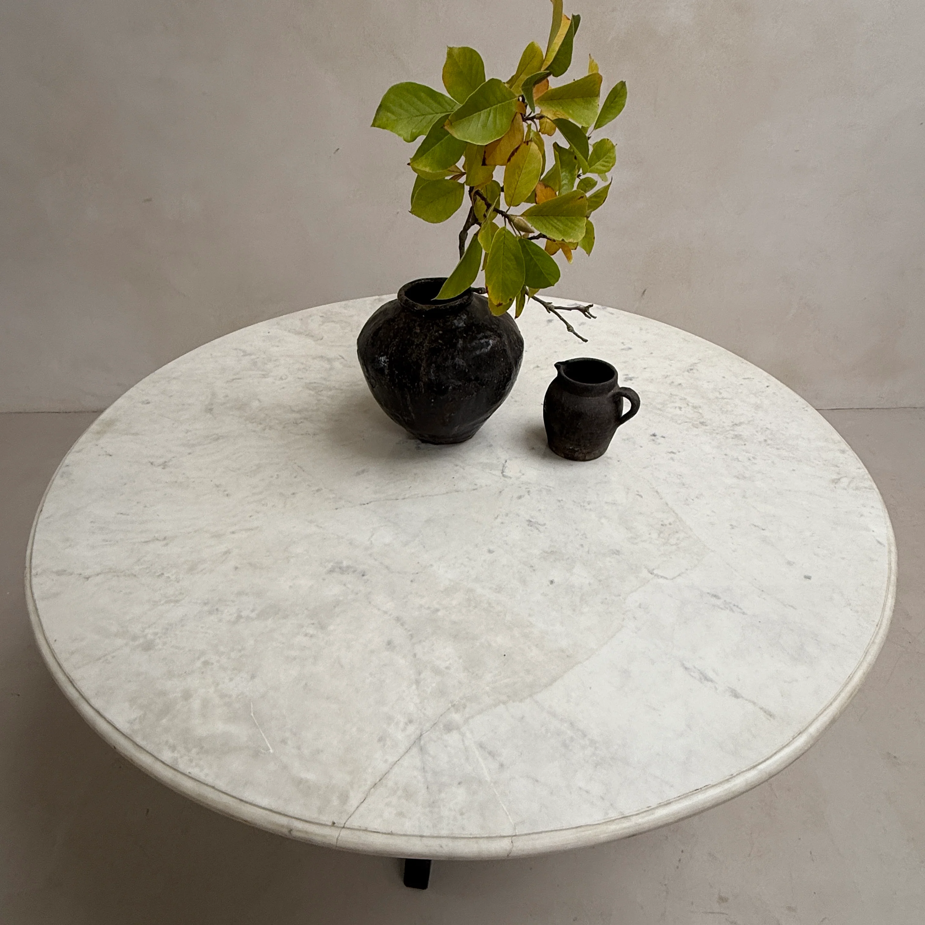 Antique round white Cararra marble table | 136cm - Image 4