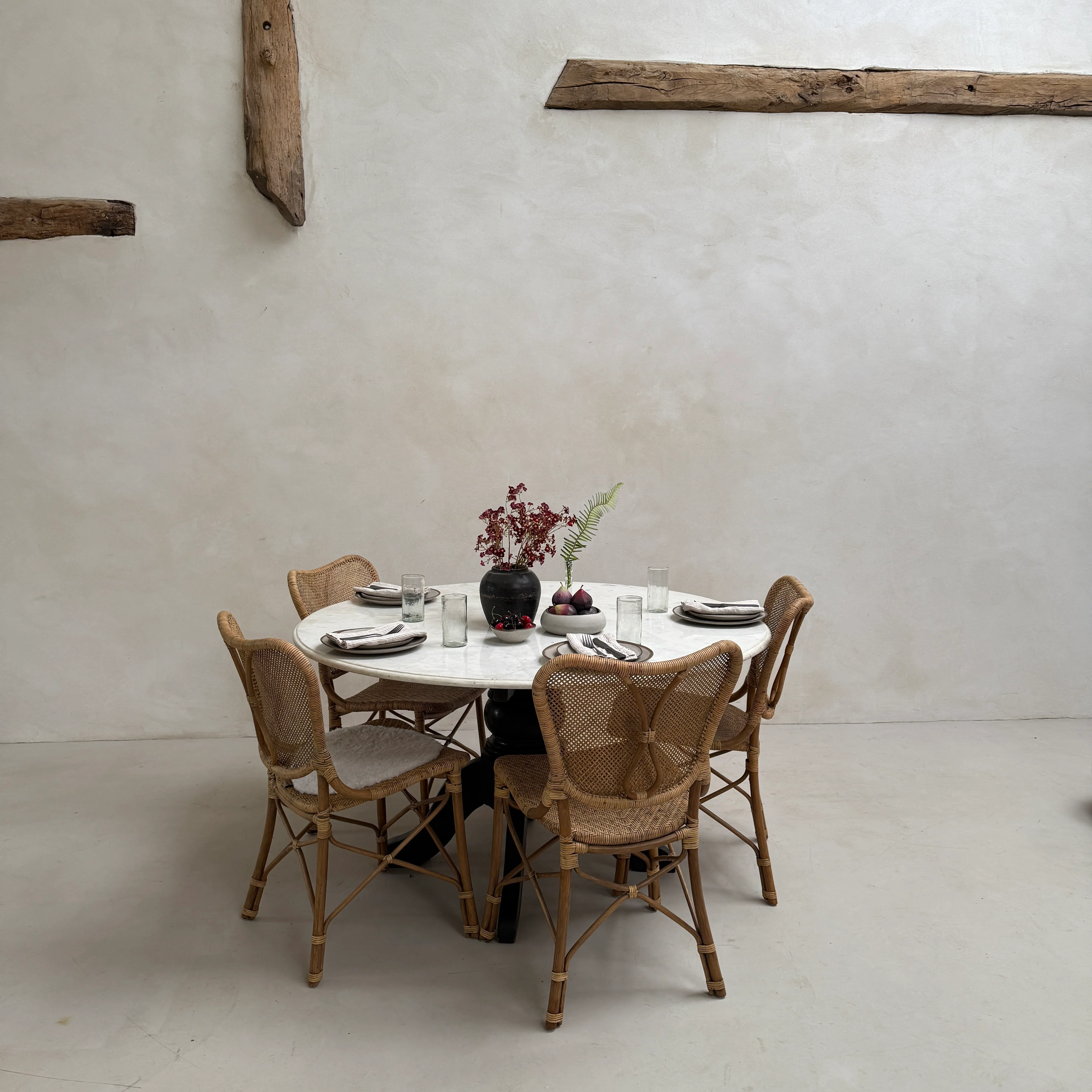 Antique round white Cararra marble table | 136cm - Image 6