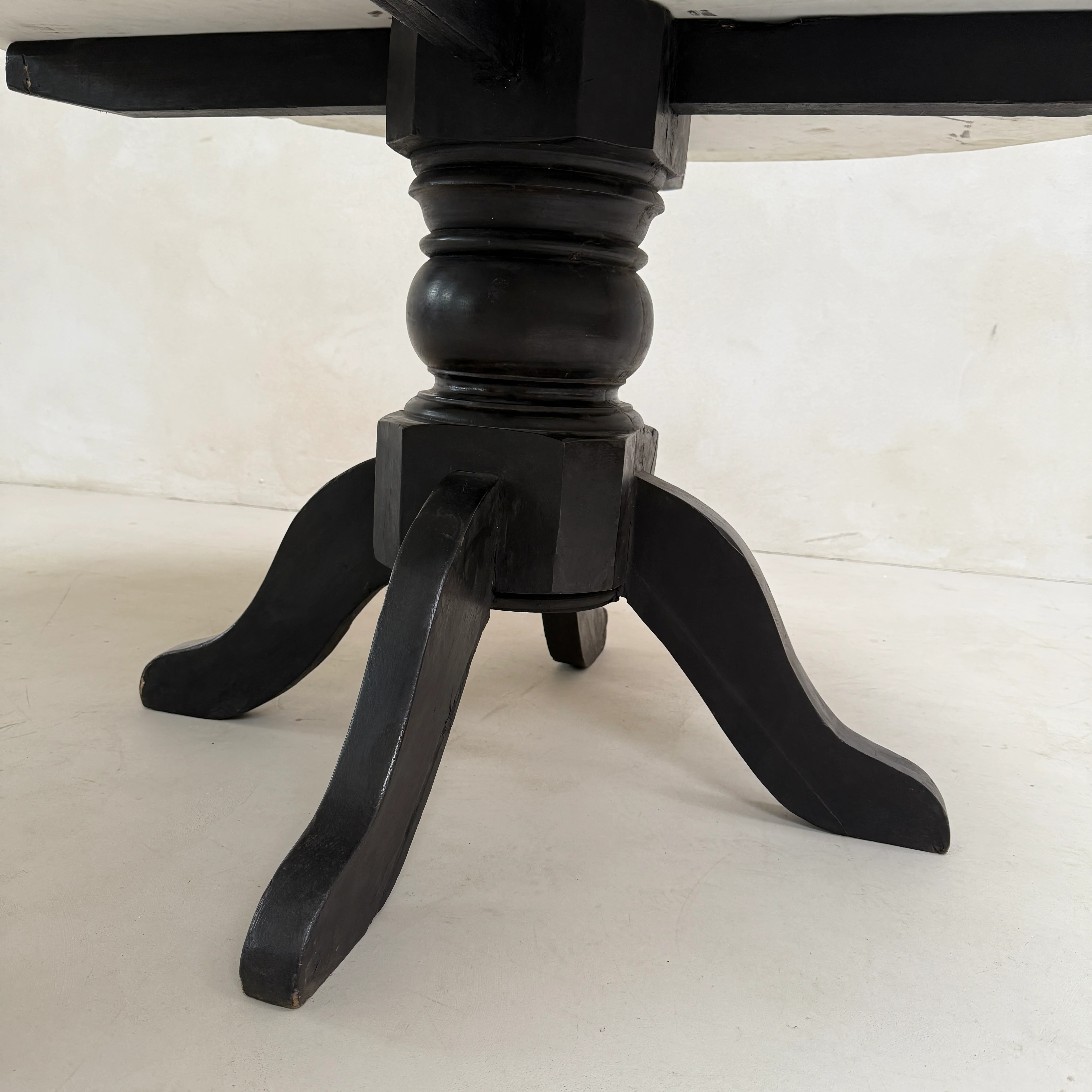 Antique round white Cararra marble table | 136cm - Image 8