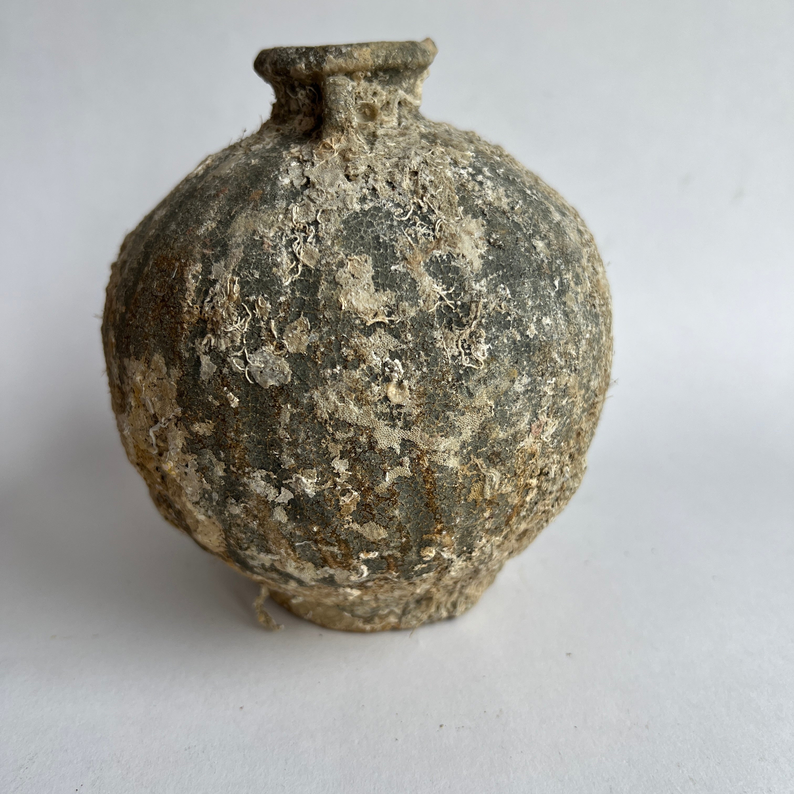 Antique Shipwreck Vase | Sawankhalok 82401 - Image 4