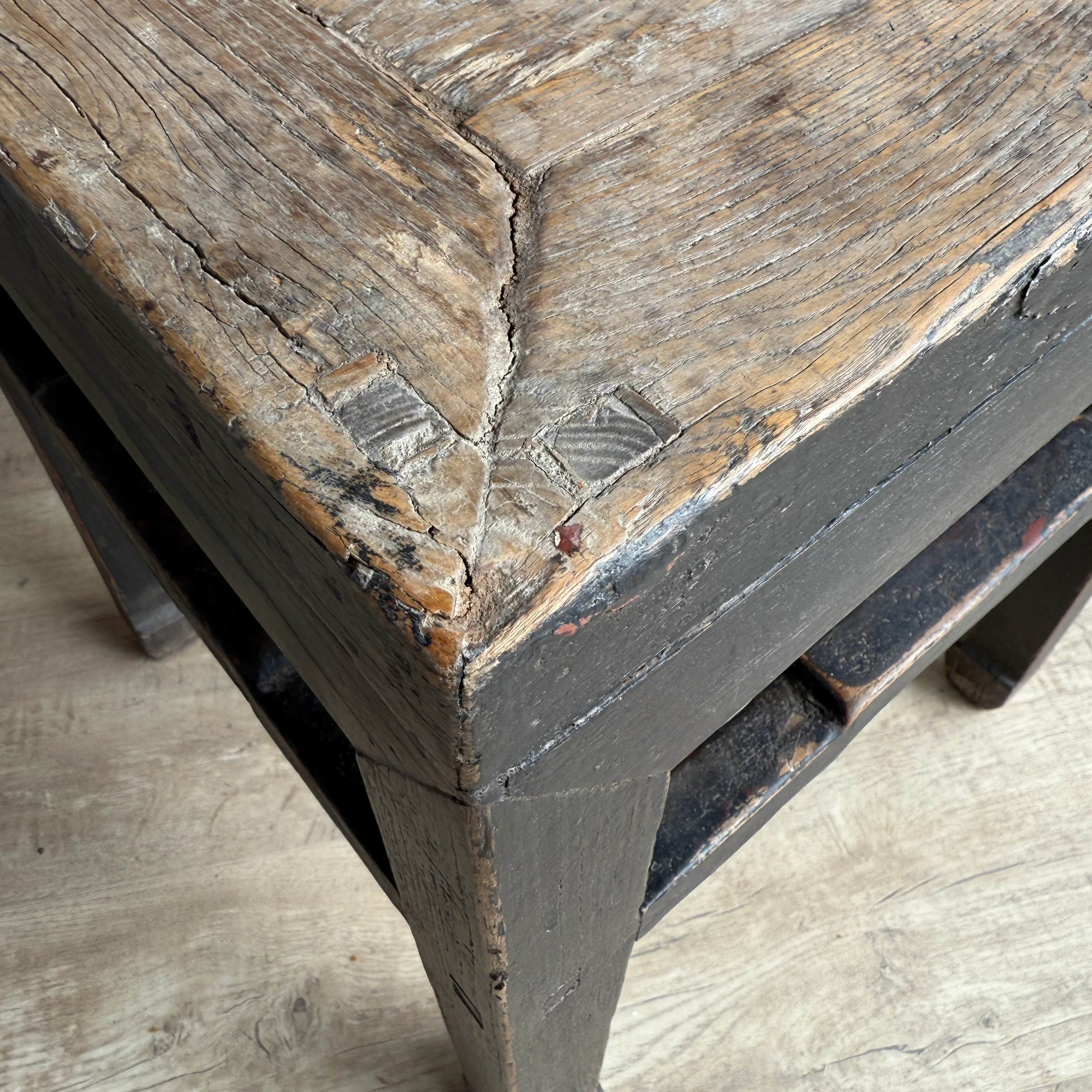 Antique Side Table Sebathian - Image 2