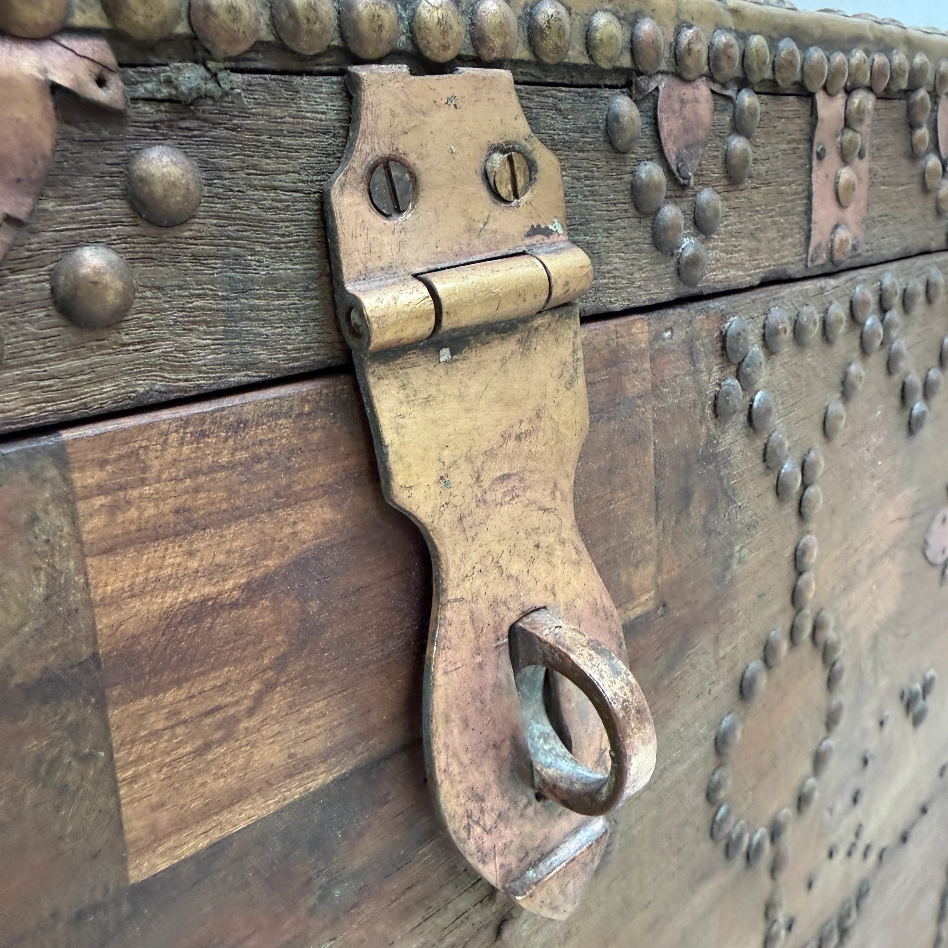 Antique Studded Blanket box | Shere - Image 2