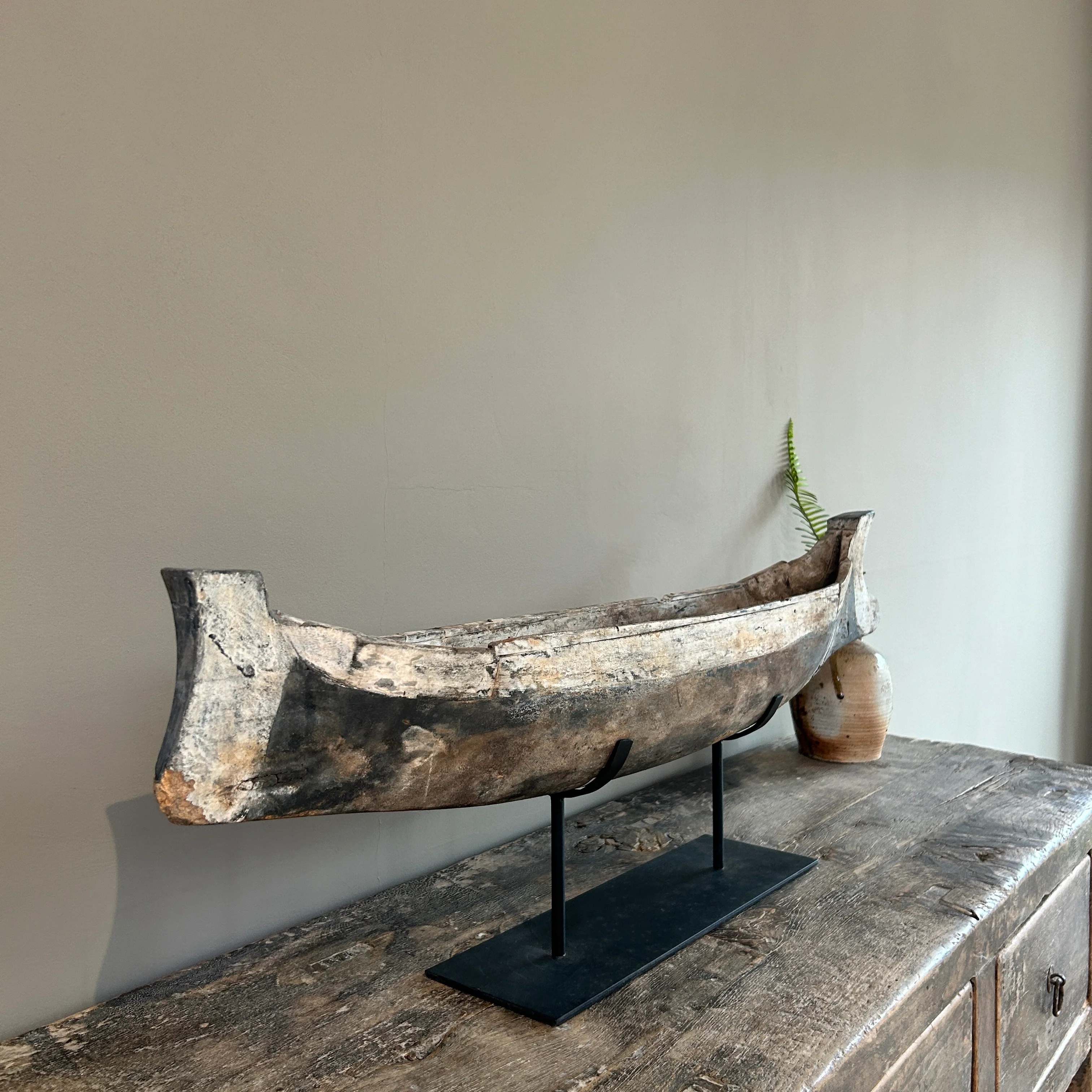 Antique wooden boat on stand | Krishna - Image 4