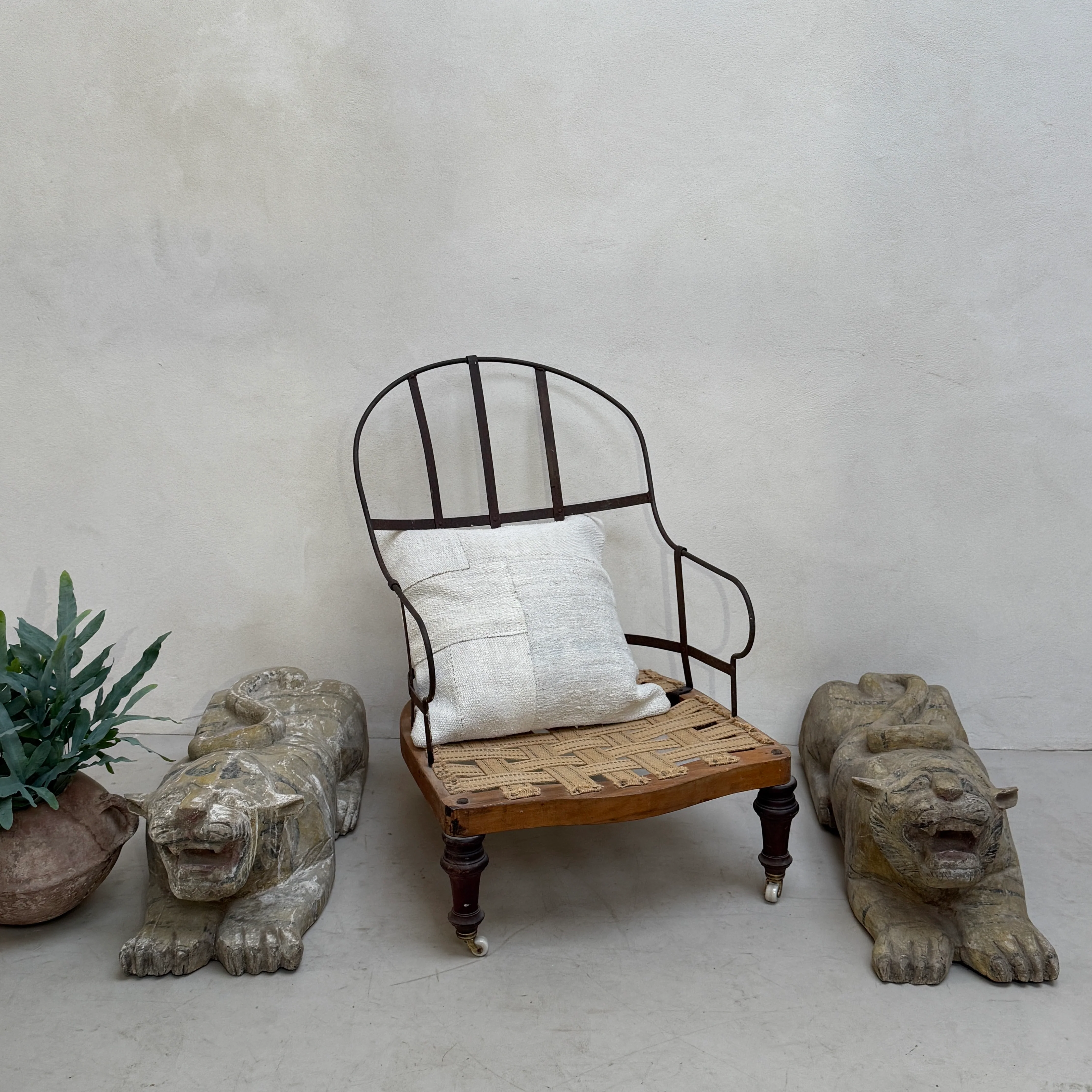 Antique carved wooden Tiger - Image 3