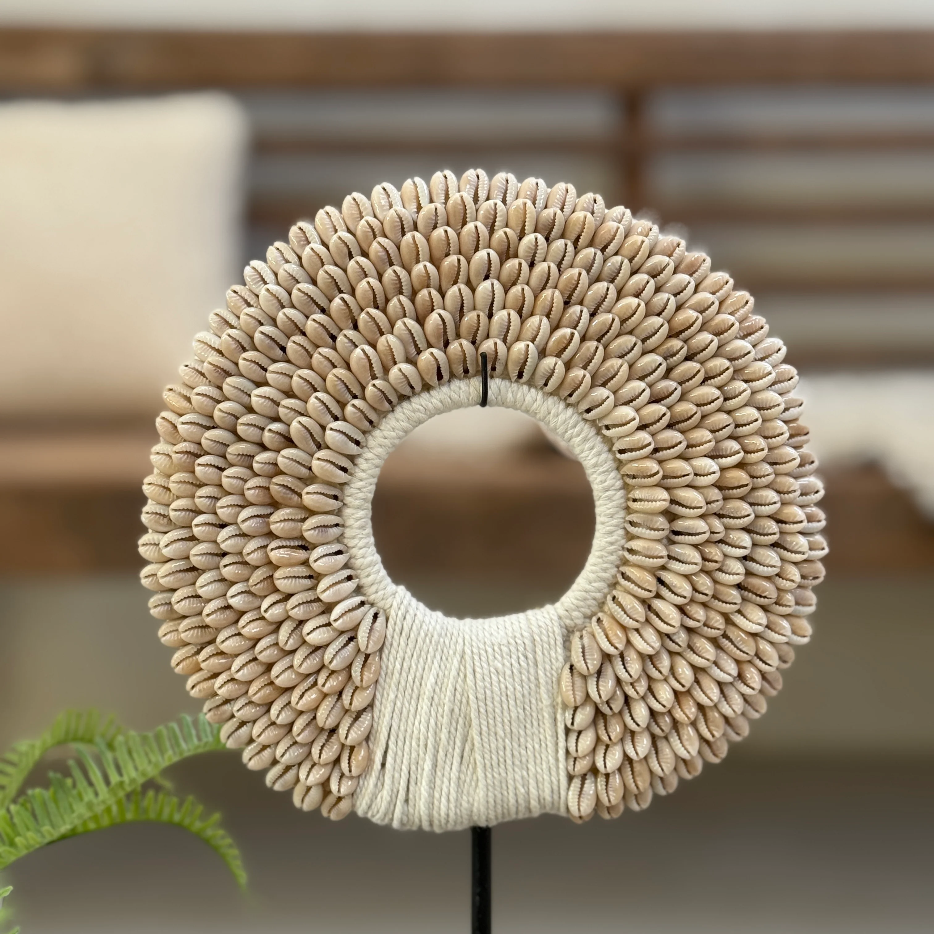 Beaded shell circle on stand | Small - Image 3