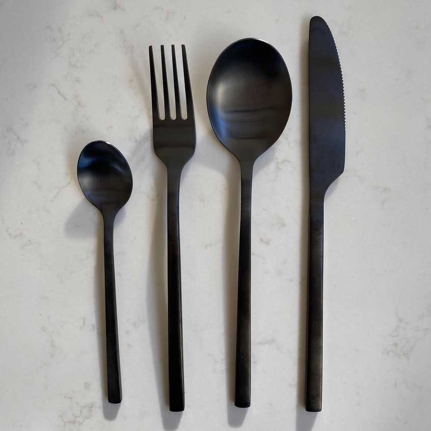 Black metal cutlery set | 16 pieces - Image 4