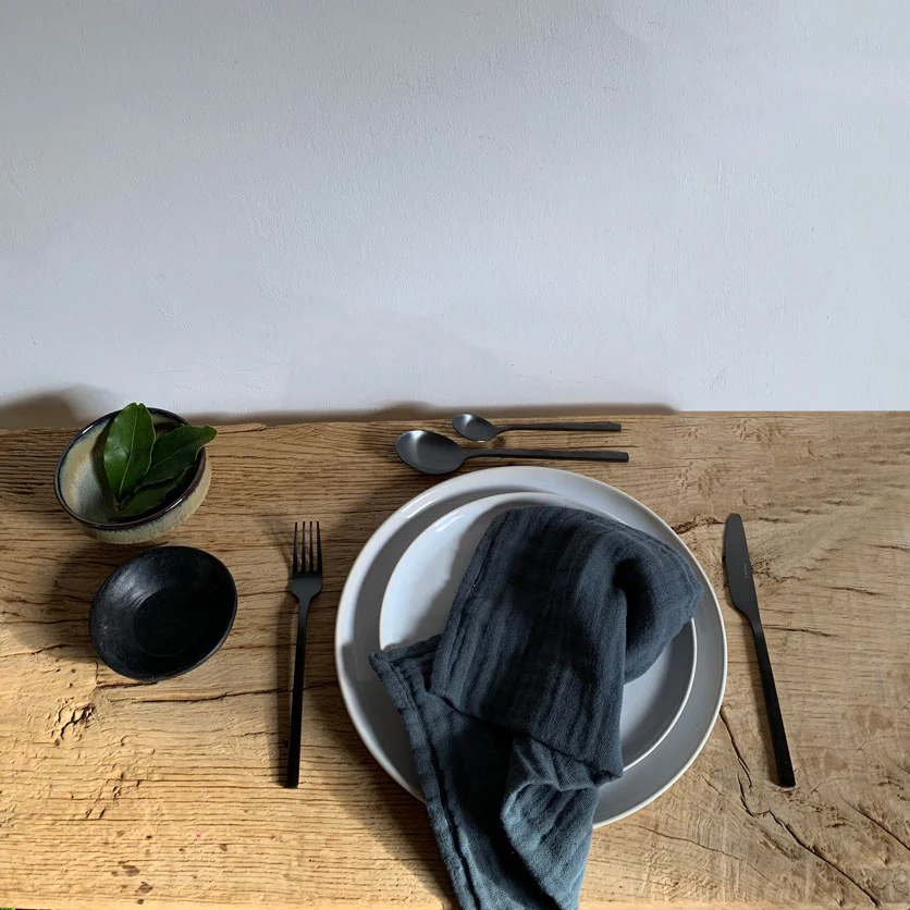 Black metal cutlery set | 16 pieces - Image 5