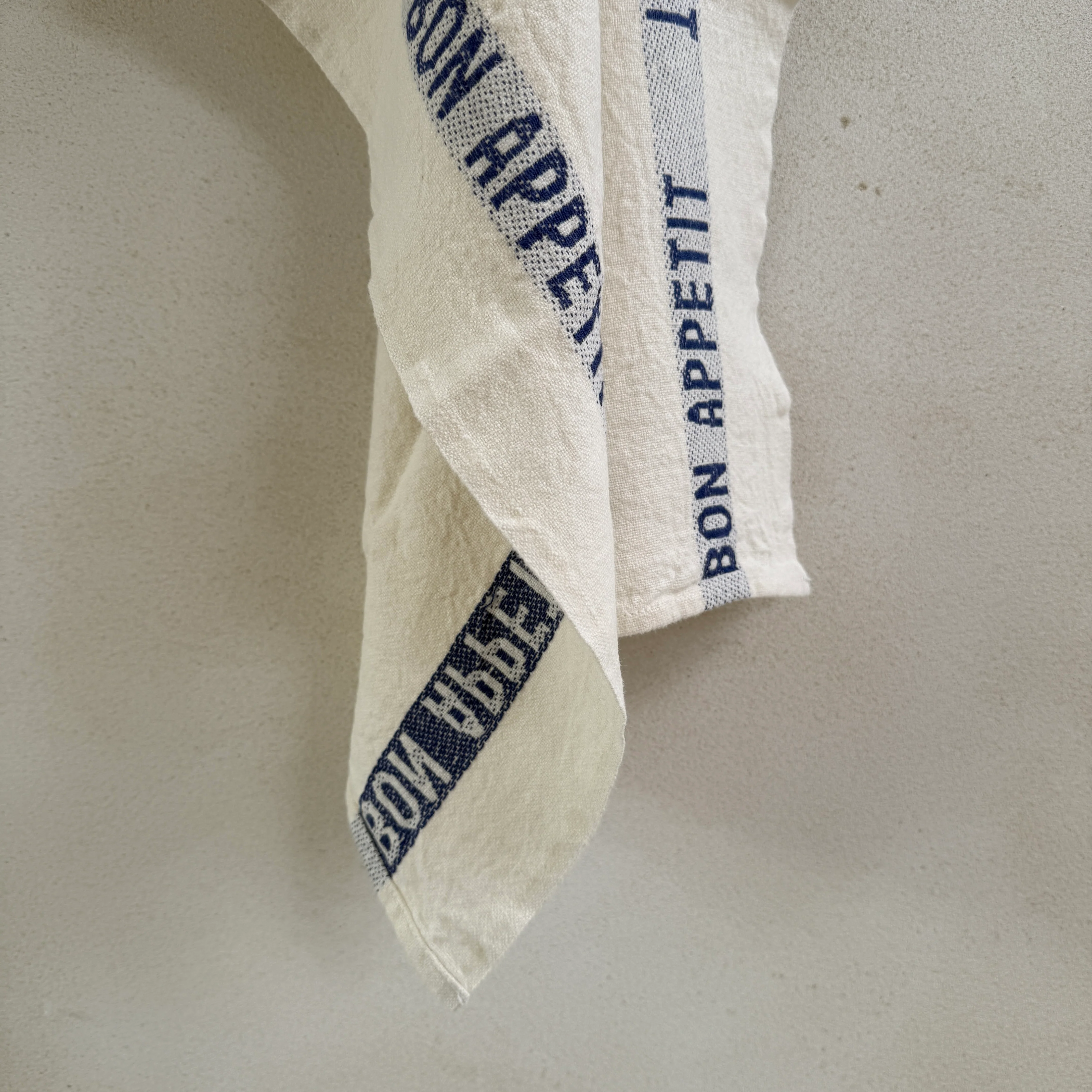 Bon Appetit Tea Towel Blue & White - Image 3