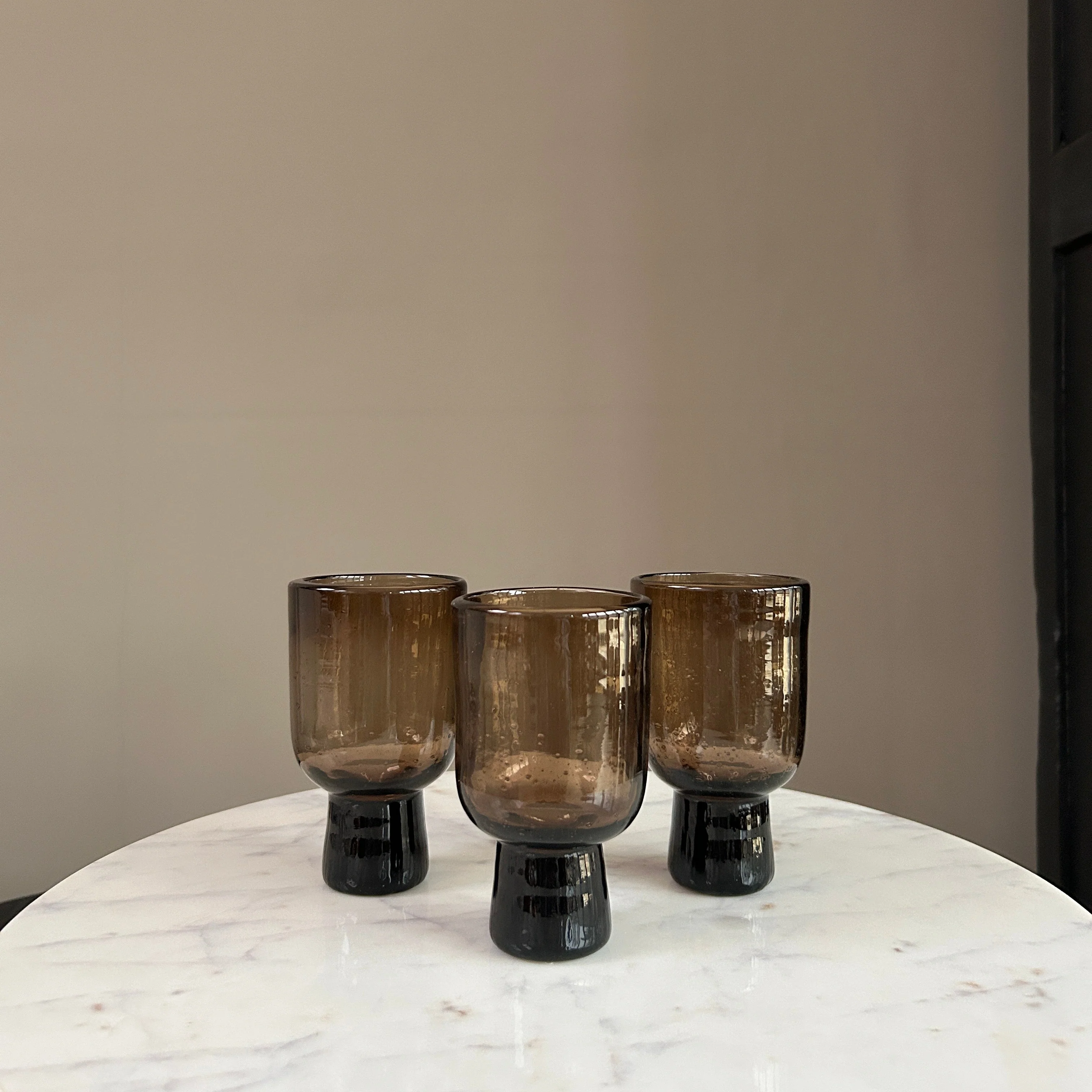 Brown Glass Footed Tumbler | Lari - Image 3