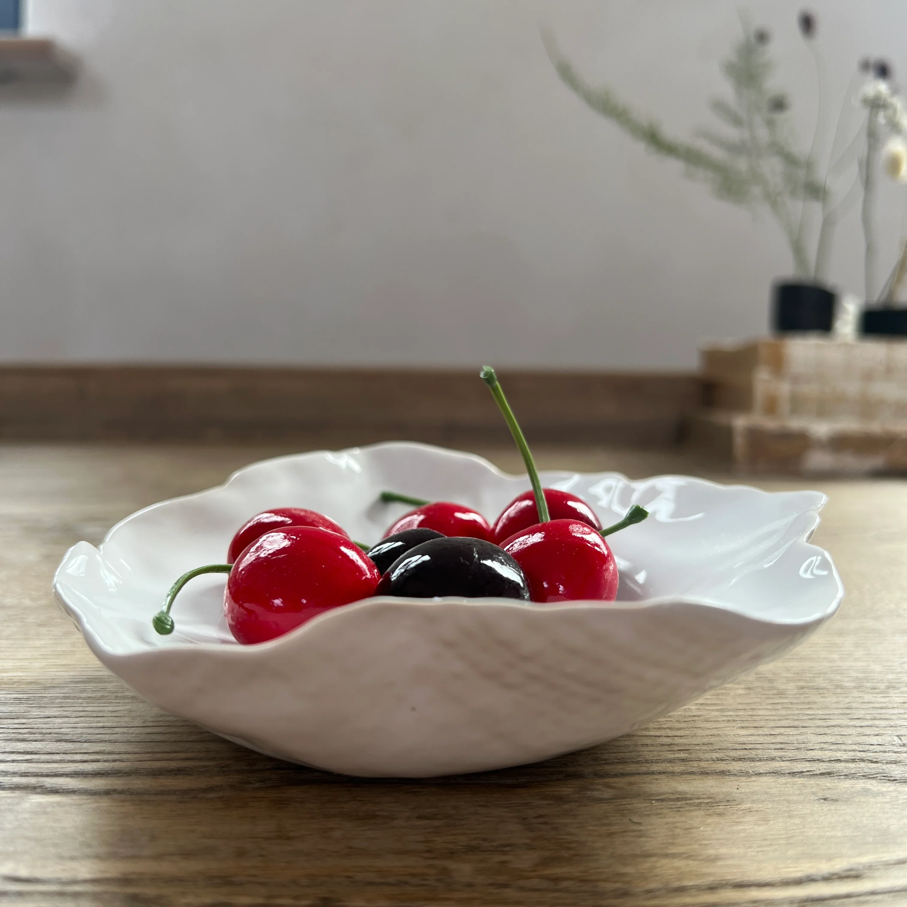 Decorative ceramic serving bowl miniature - Image 2