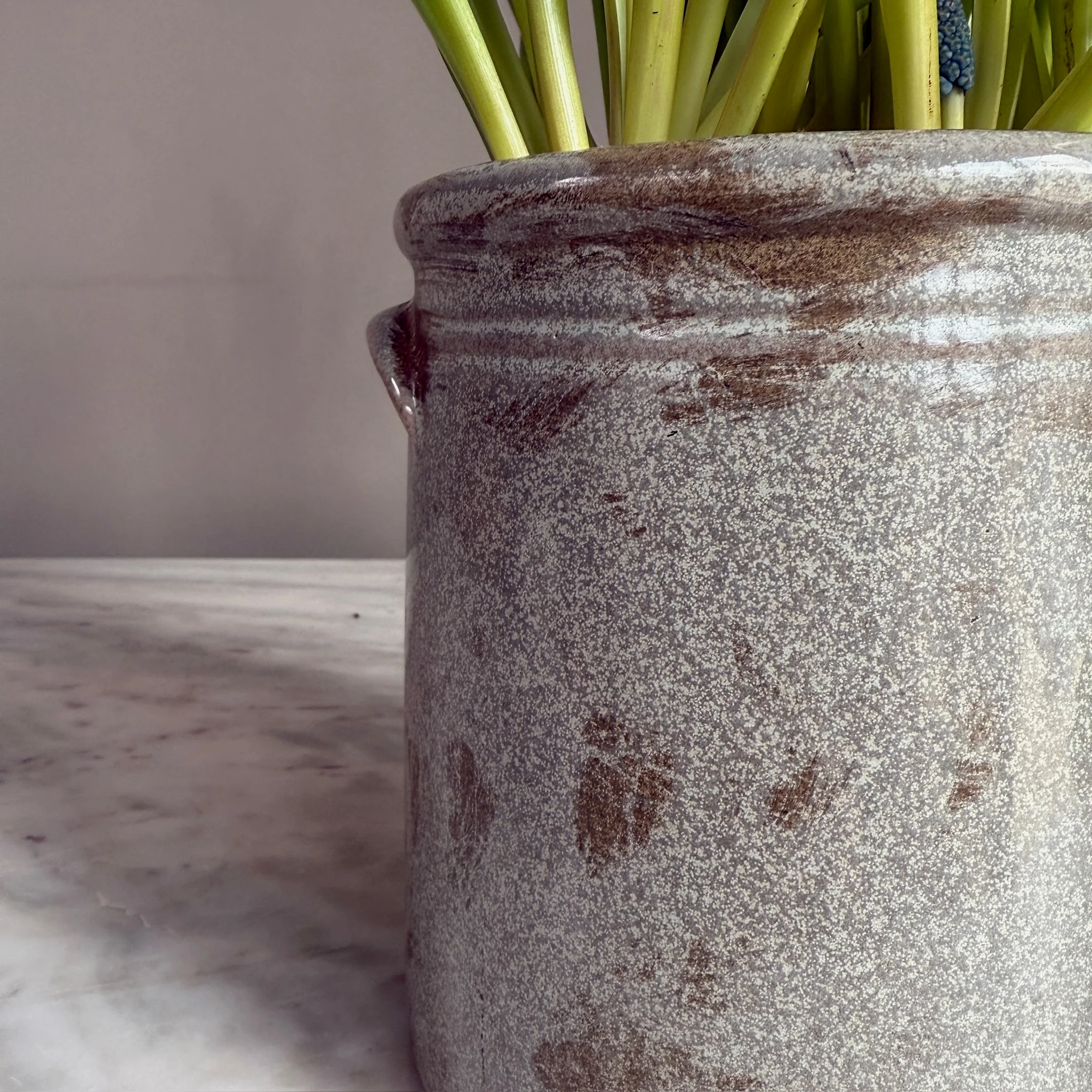 Distressed Grey Confit Pot | Bordeaux - Image 4