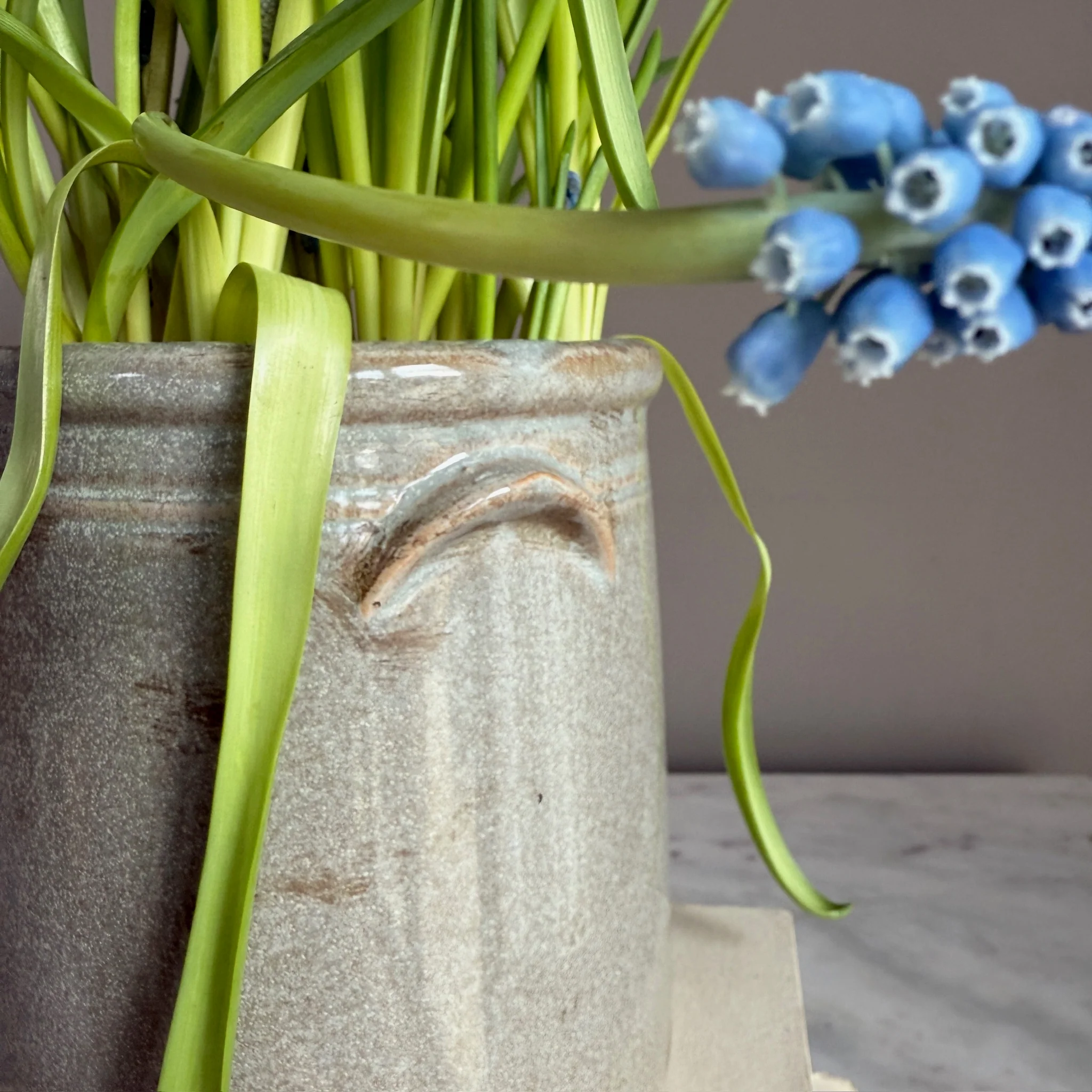 Distressed Grey Confit Pot | Bordeaux - Image 6