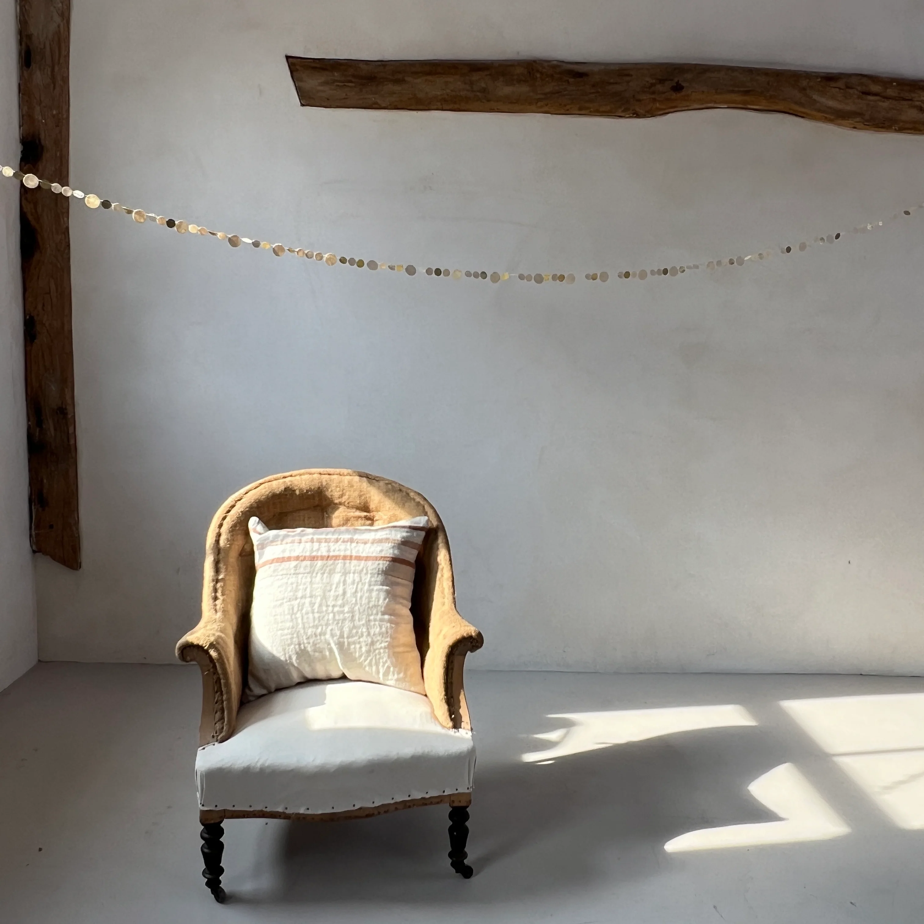 Dotty Paper Garland | White & Gold - Image 7