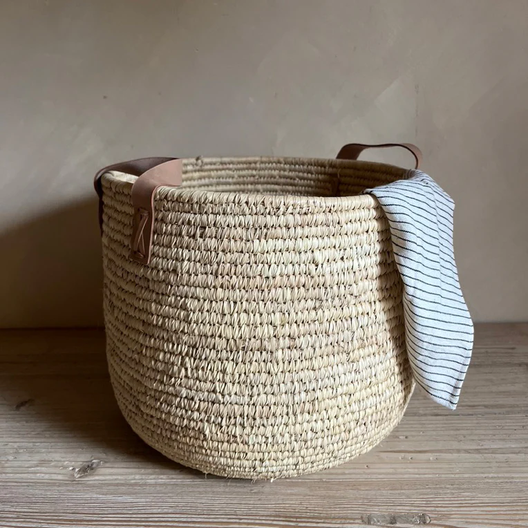 Large woven storage basket - Image 3