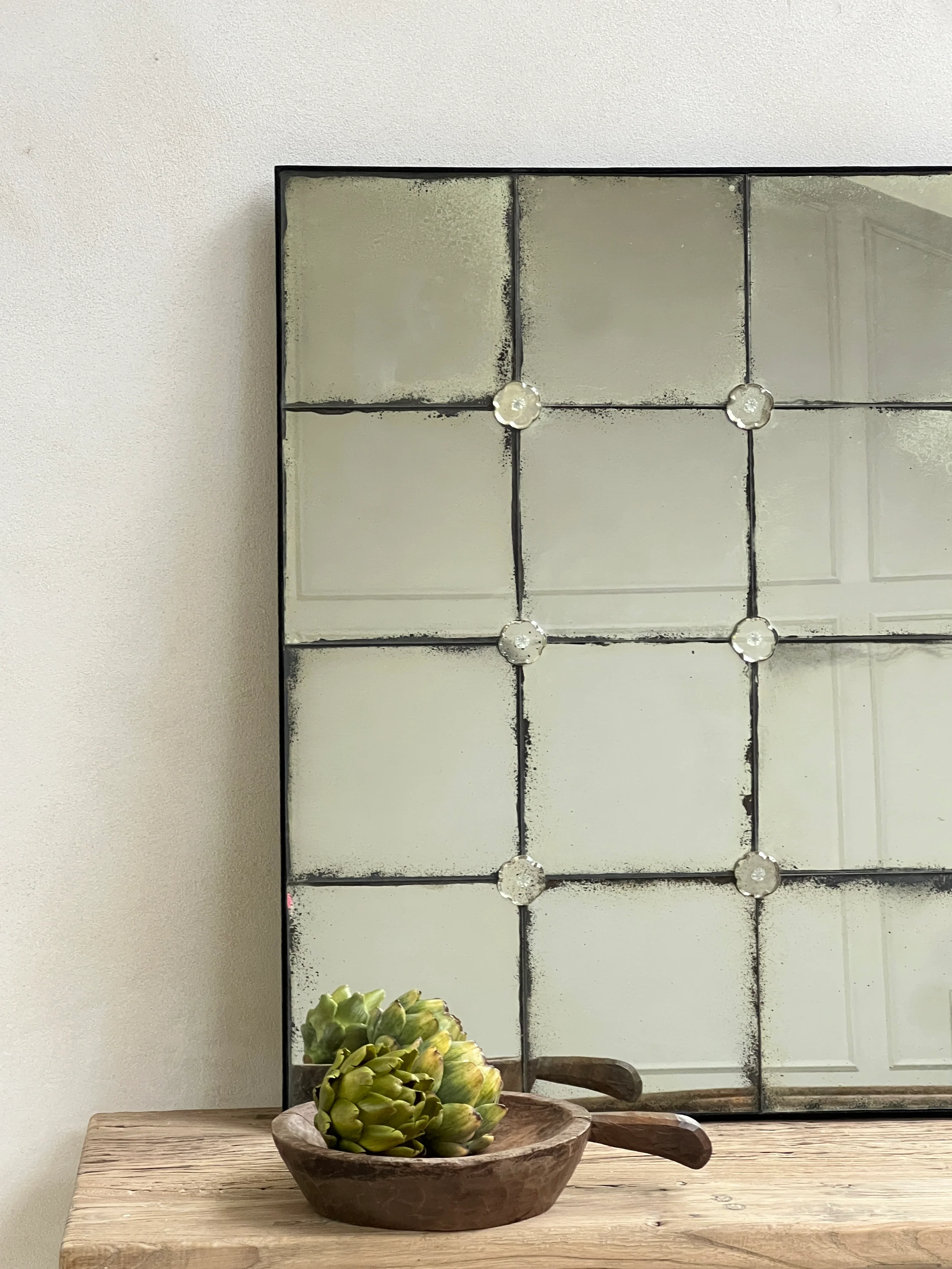 Foxed antiqued mirror Flower Detail 141x81cm | Octavia - Image 6