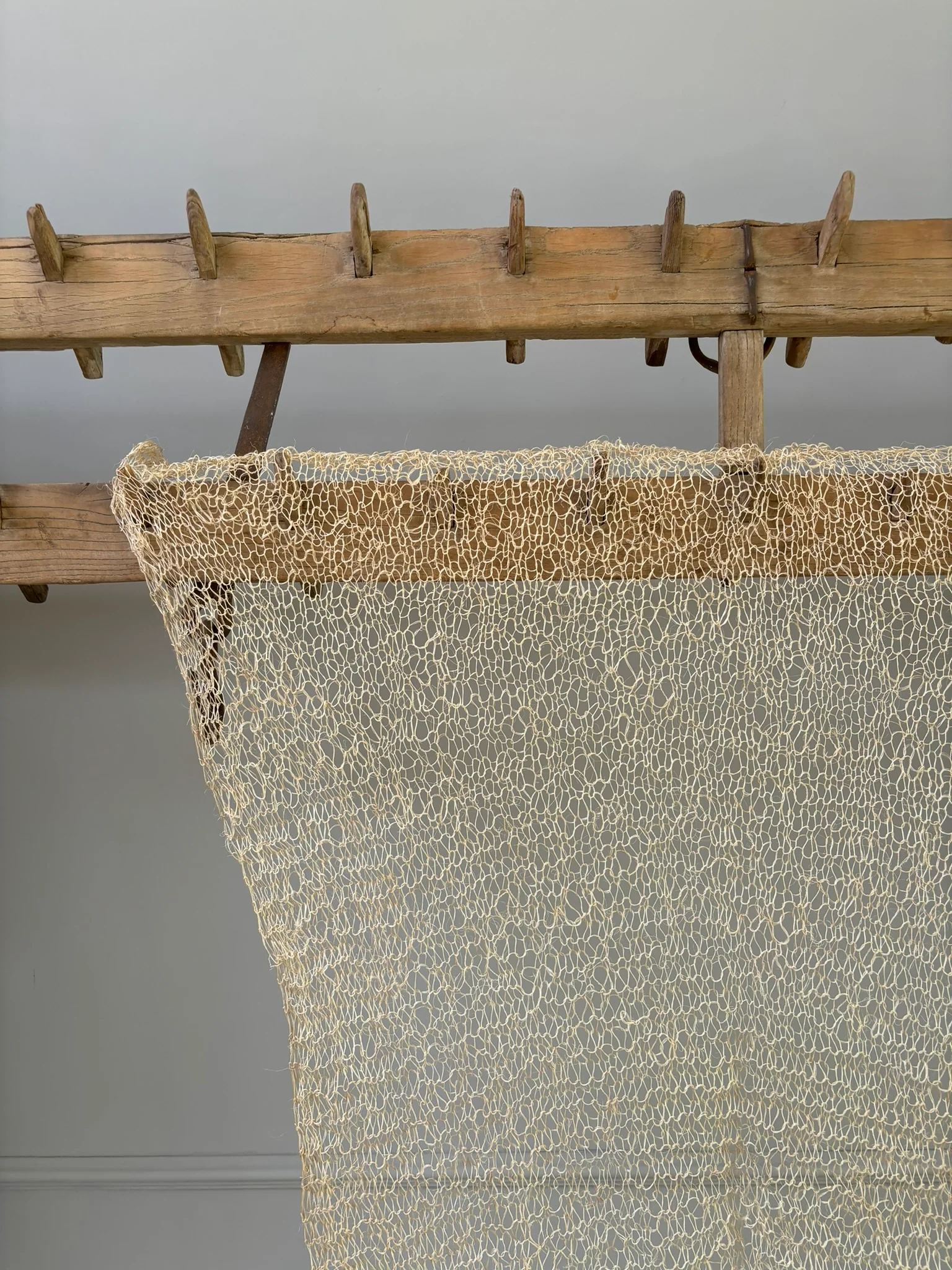 Hand knitted sisal curtain 2 x 3 metres - Image 4