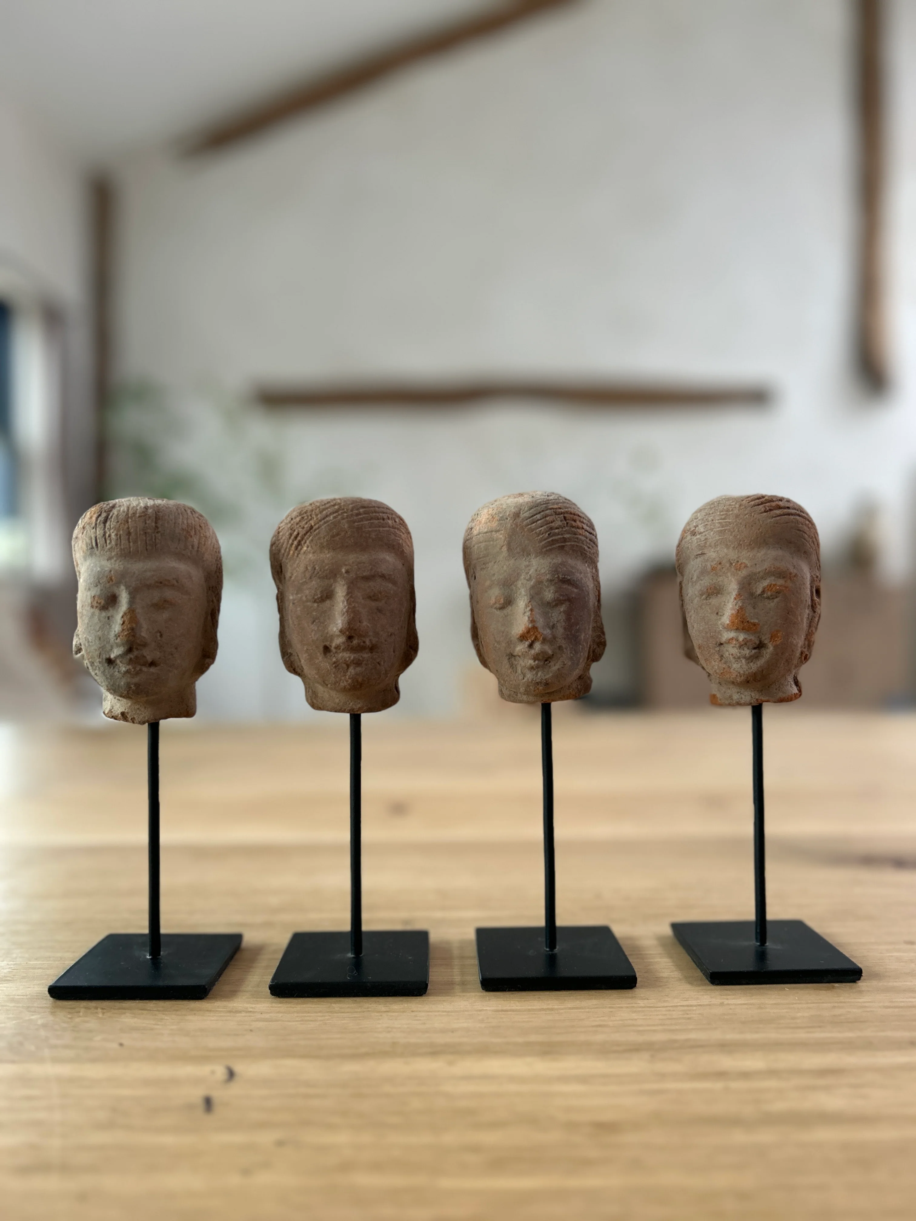 Hand-made antique terracotta heads on stand | Sita - Image 7