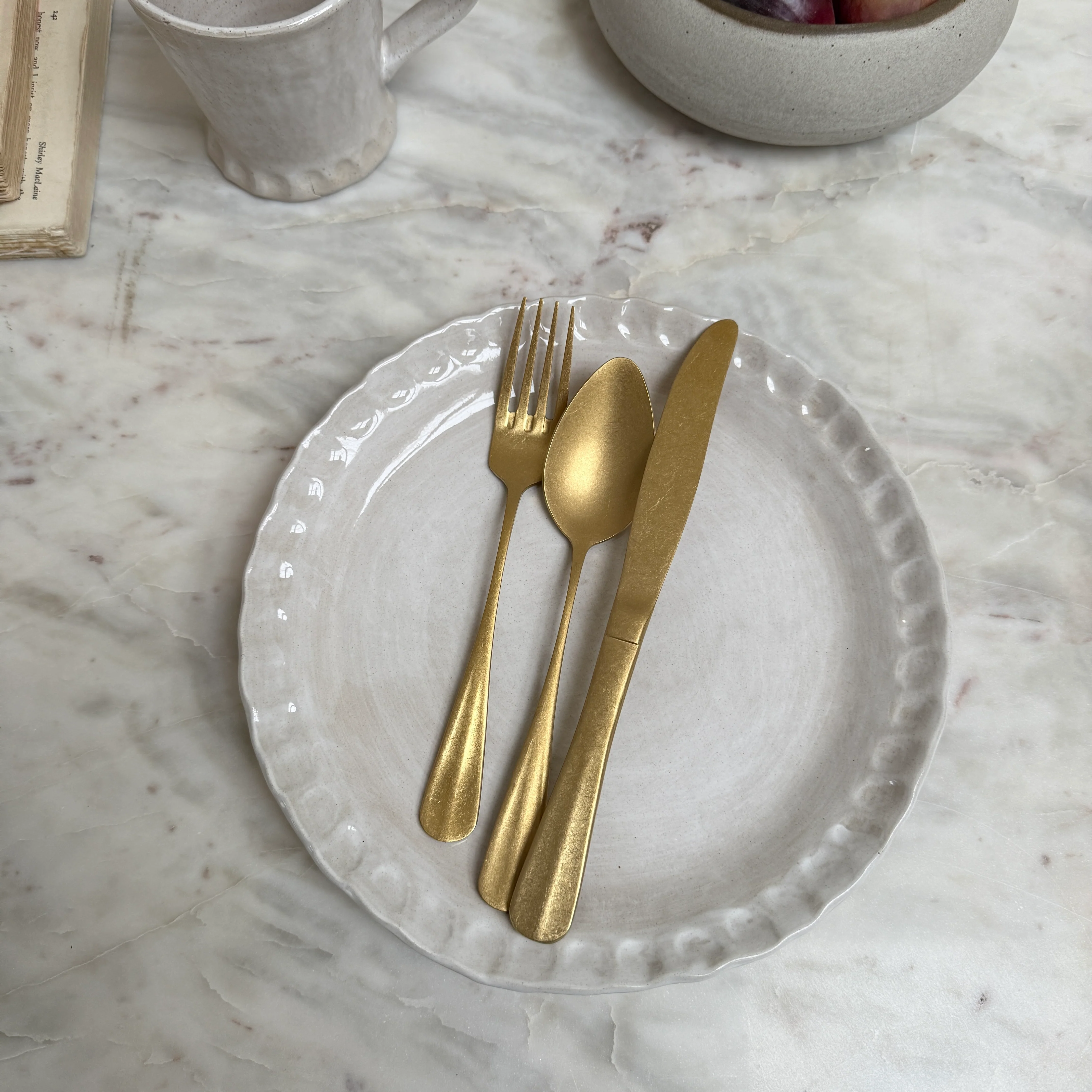 Hand made small plate white | Florence - Image 3