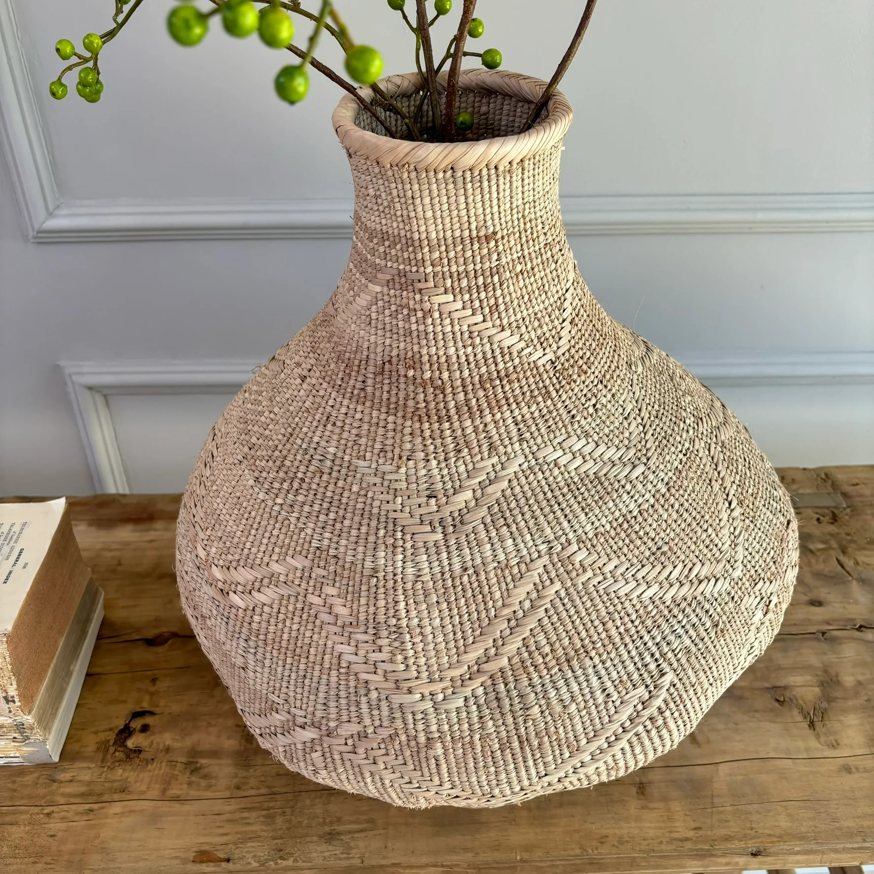 Hand woven African Batonga Basket 40cm - Image 5