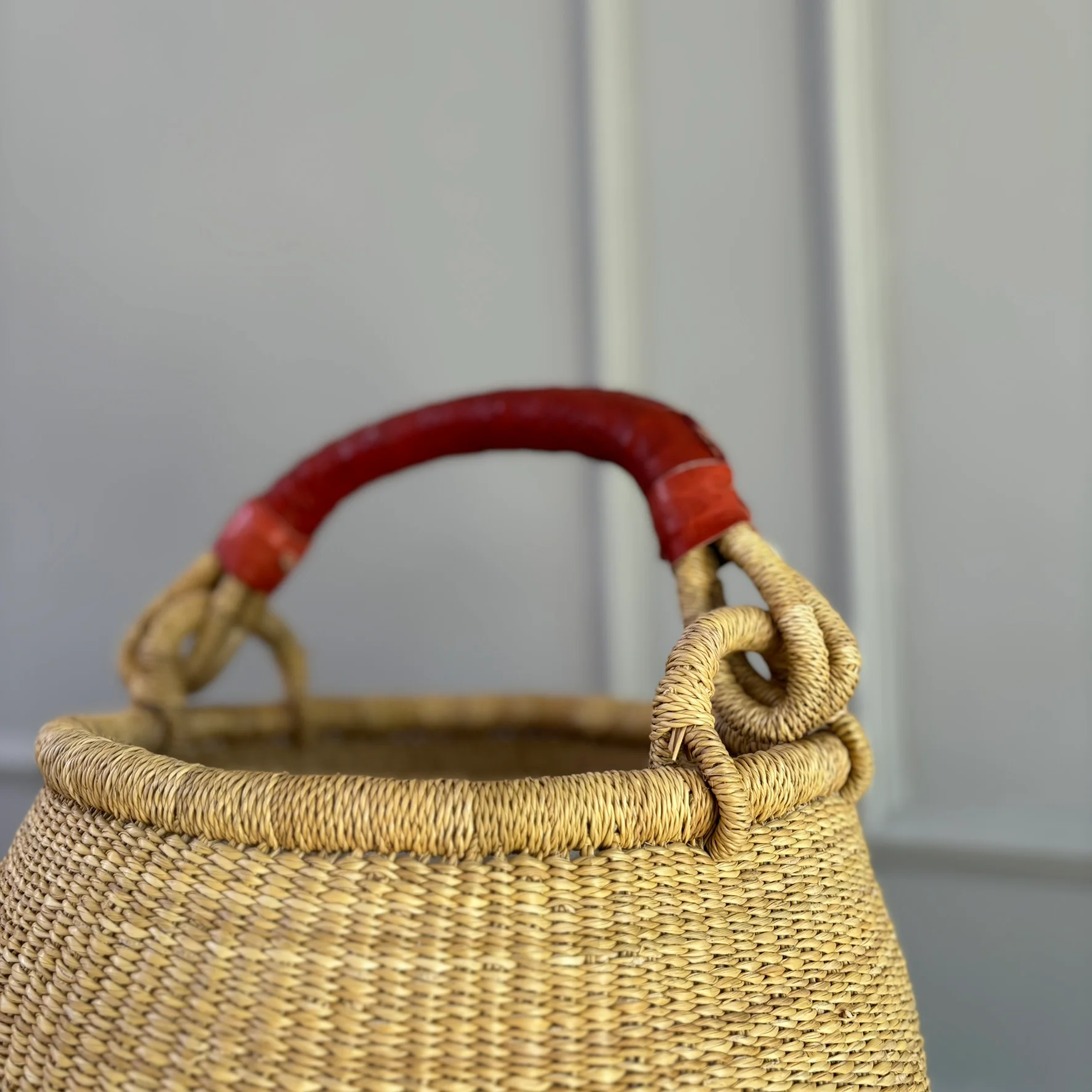 Hand woven market basket | Amber - Image 4