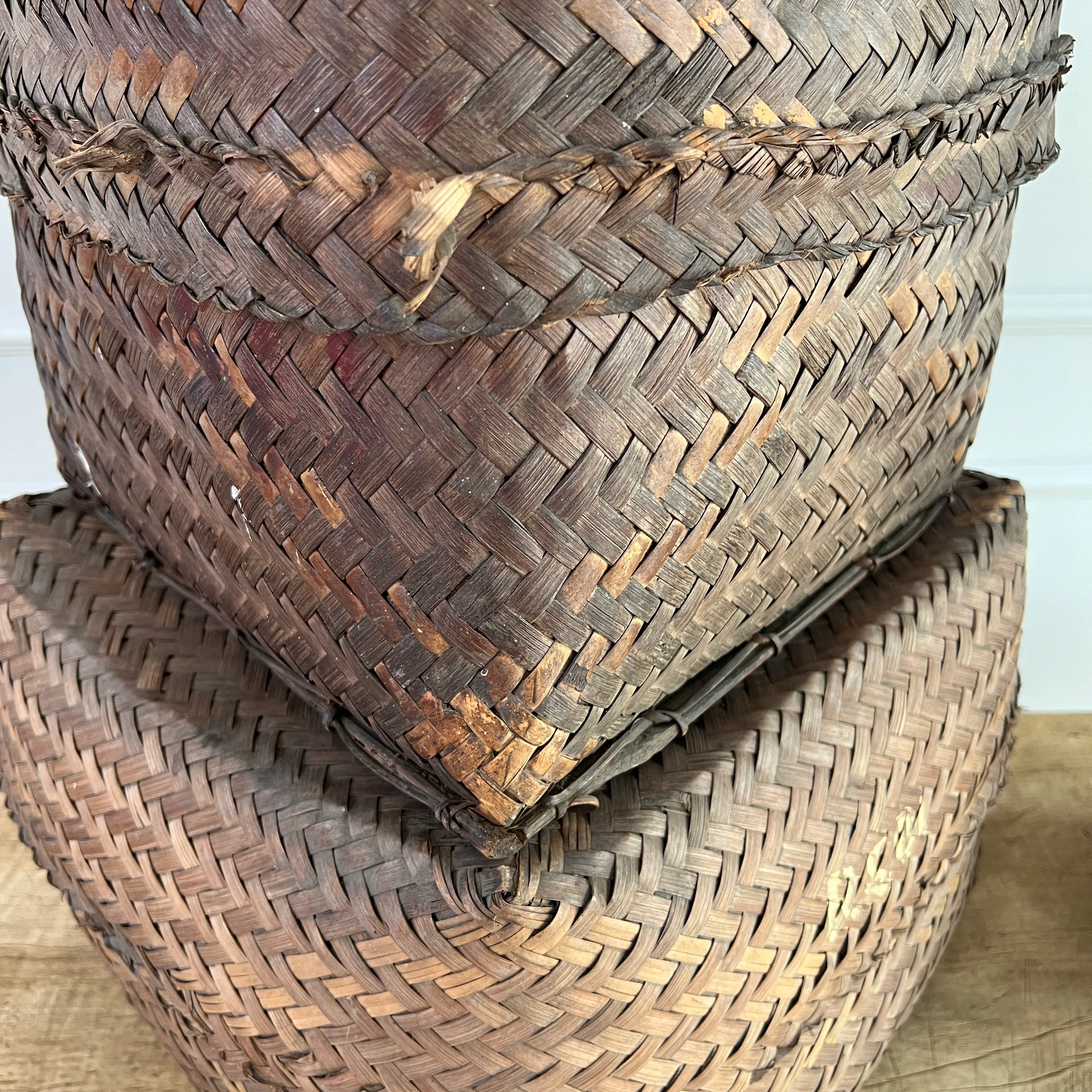 Handwoven vintage lidded storage basket | Sumatra - Image 4