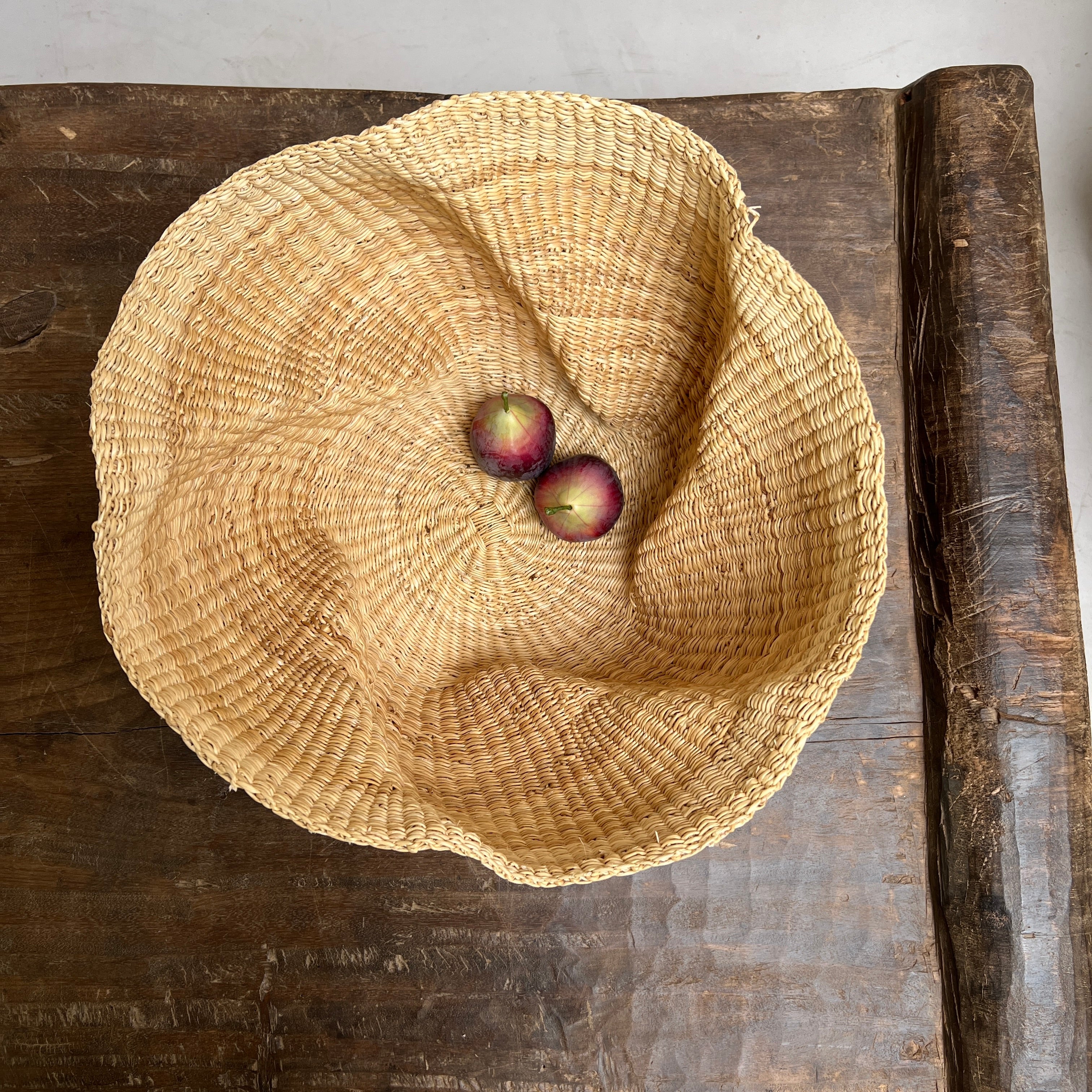 Handwoven waves storage basket | Malika - Image 4
