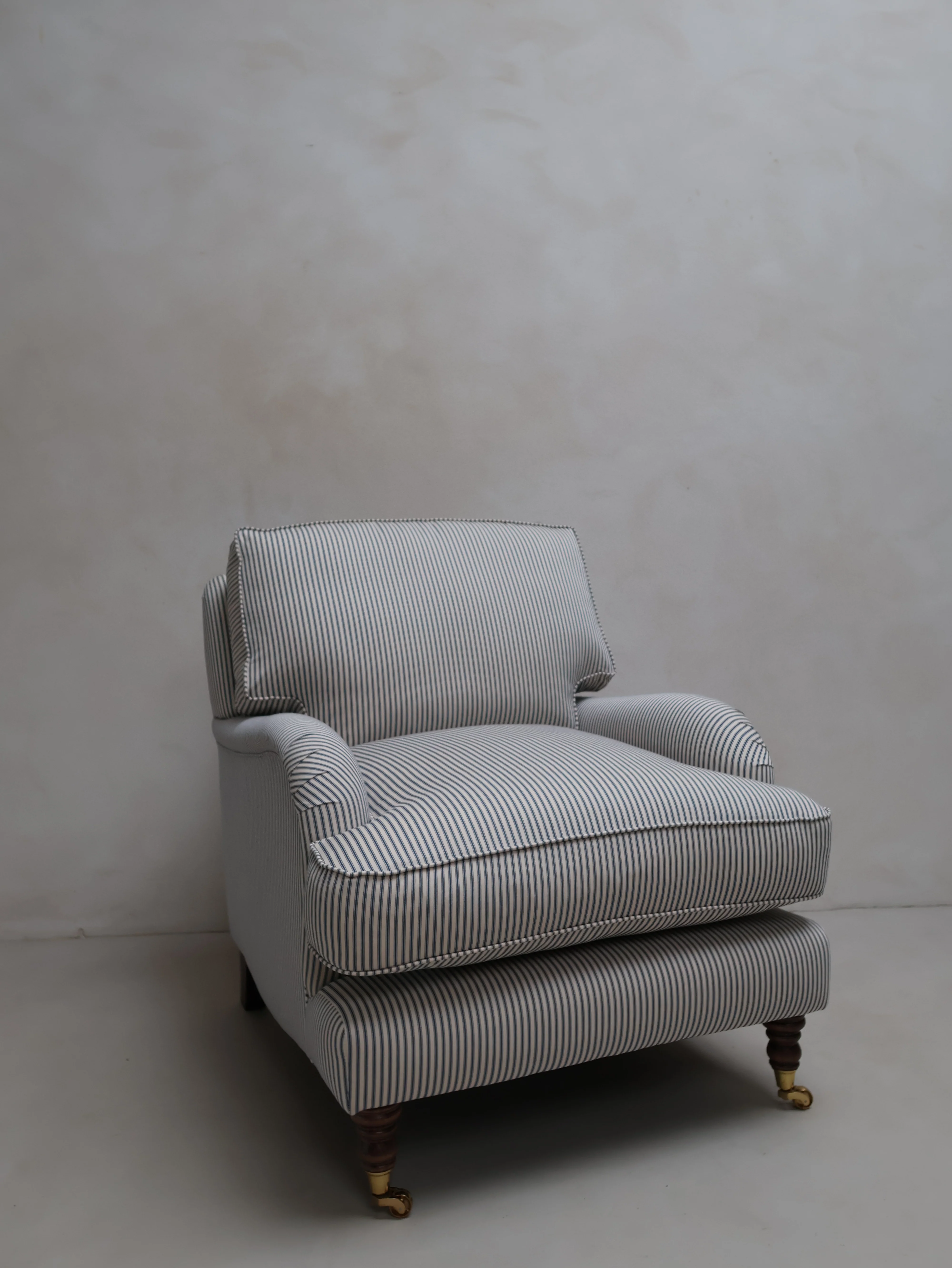 Heritage Stripe Lounge Seating Range Beaconsfield - Image 3