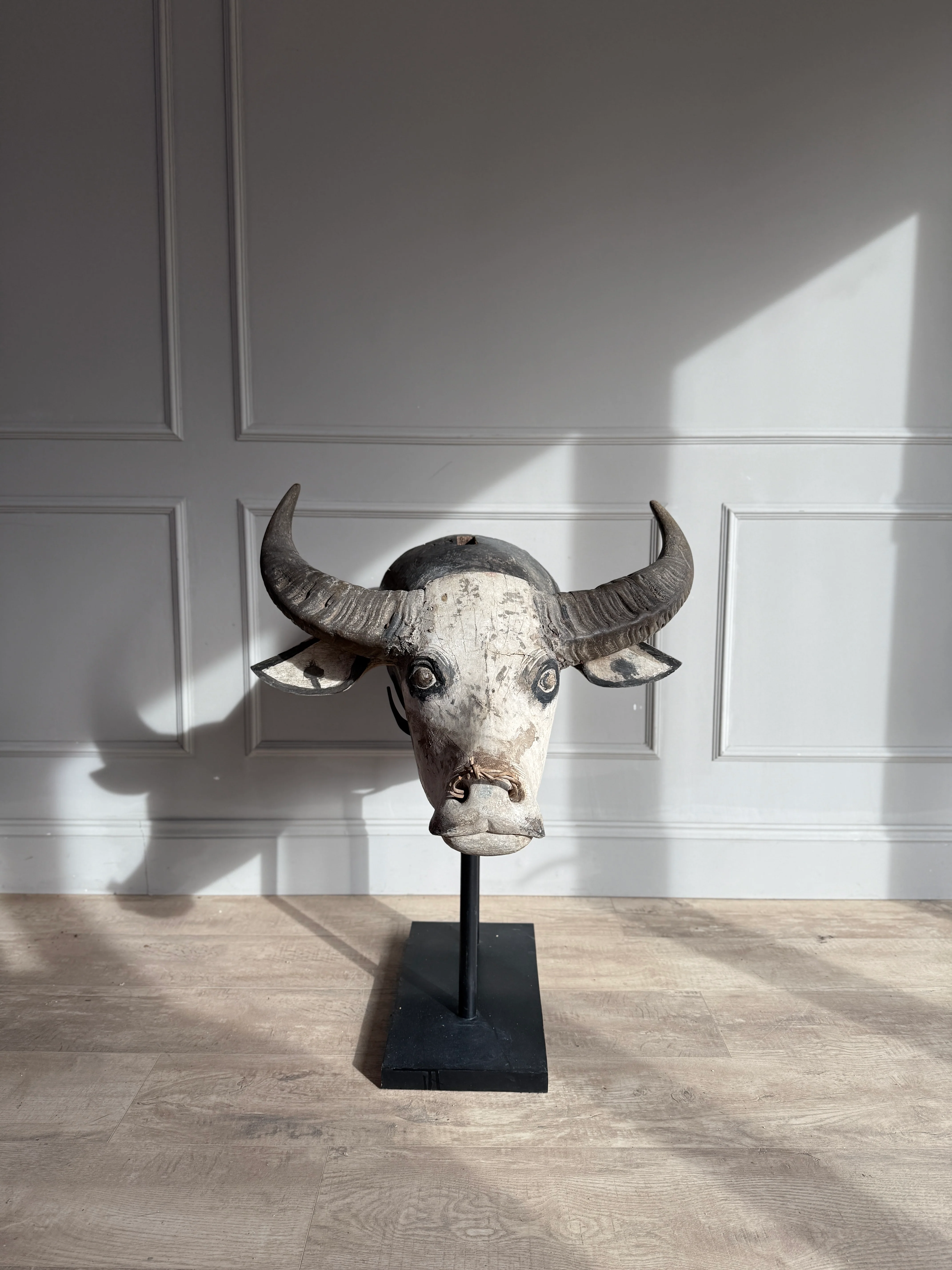 Large Antique Water Buffalo Head Sculpture - Image 4