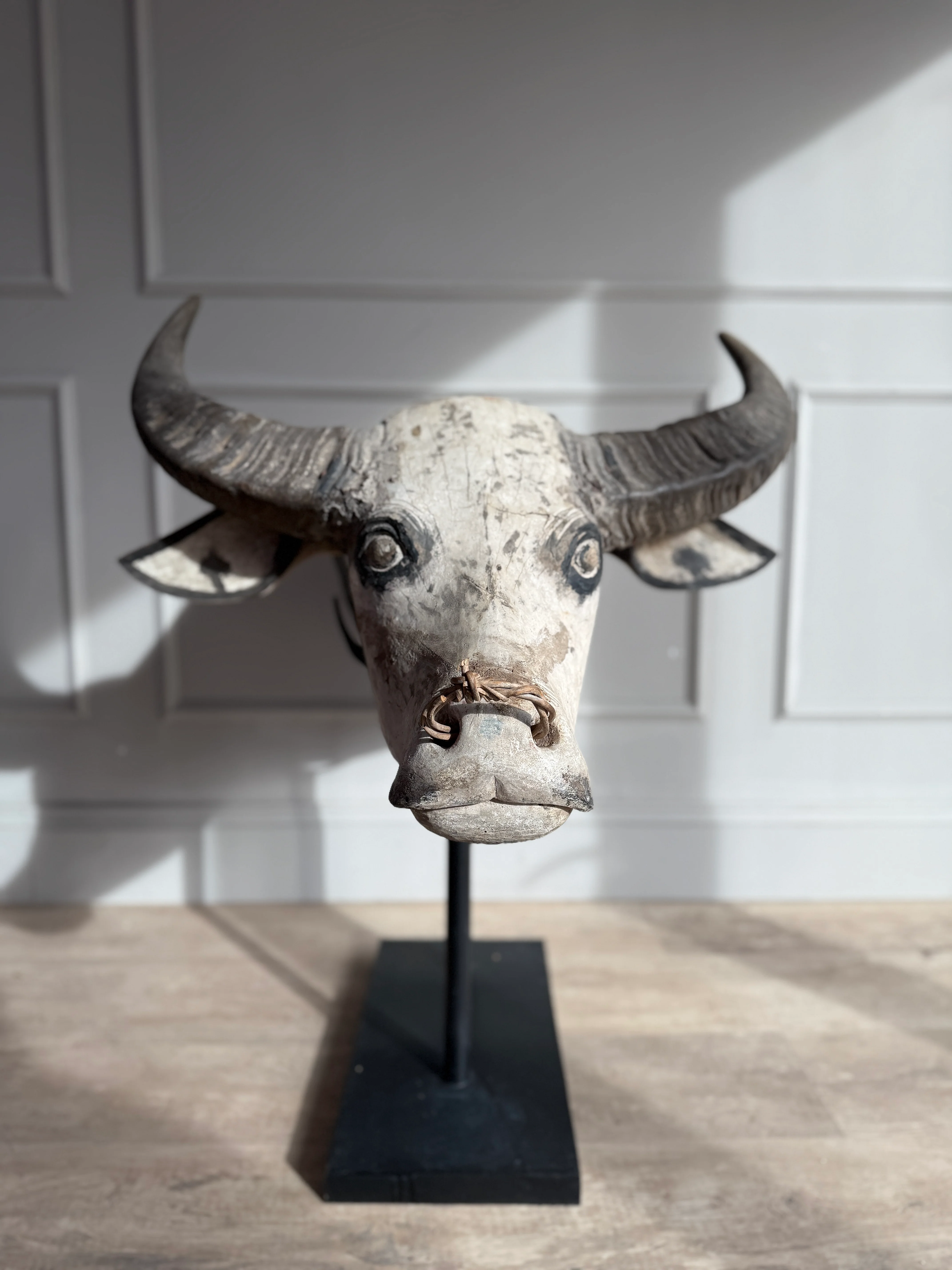 Large Antique Water Buffalo Head Sculpture - Image 5