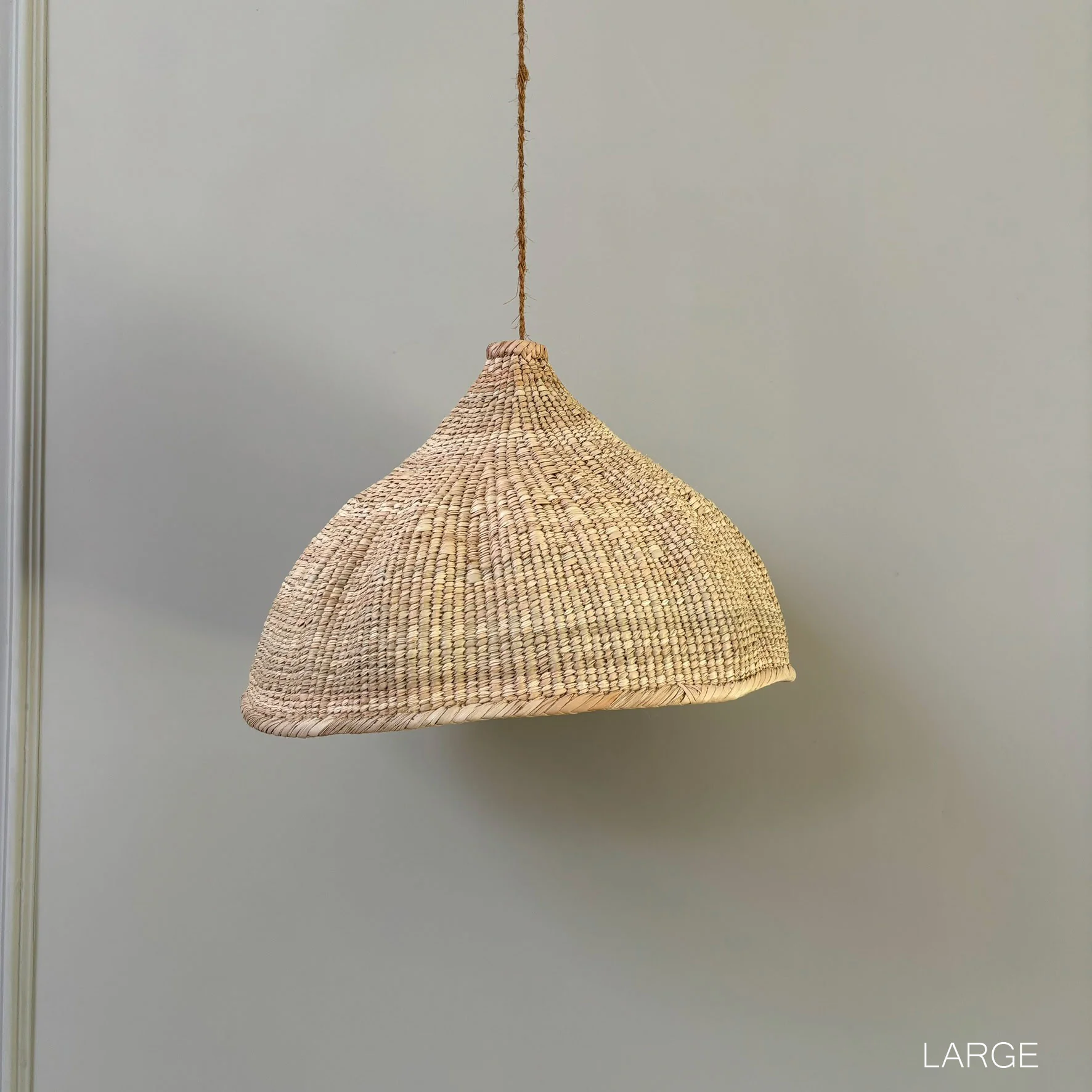 Large hand woven African lampshade - Image 7