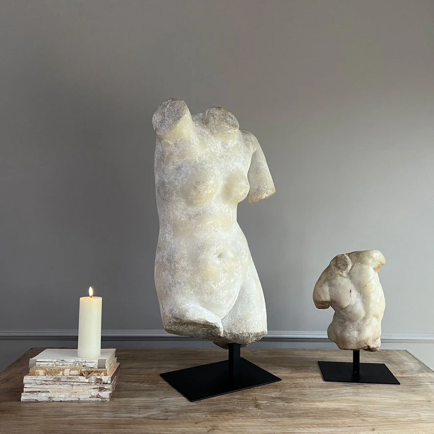 Large Venus Nude Sculpture - Image 2
