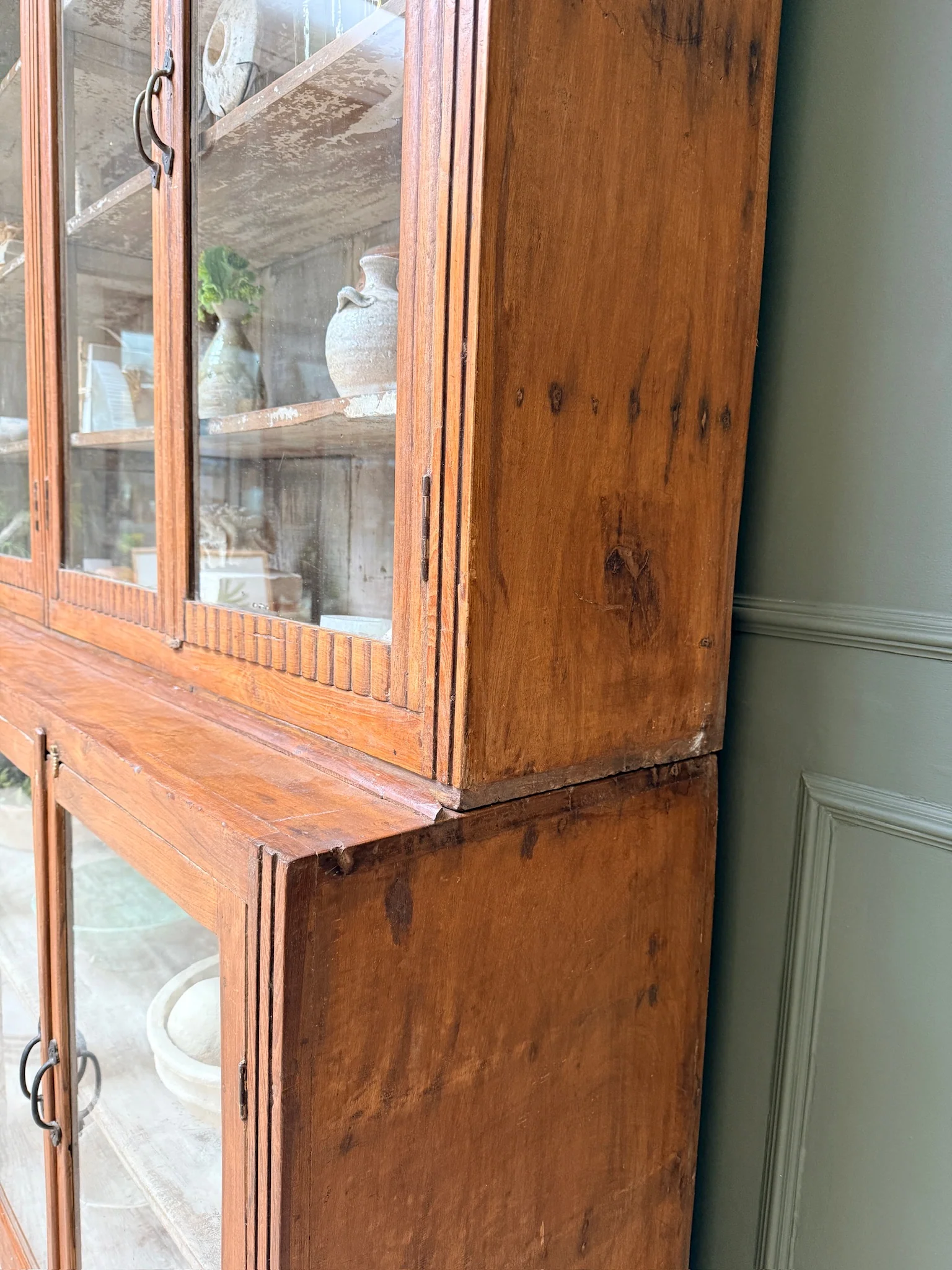 Large vintage glazed wooden display cabinet | Artie - Image 14