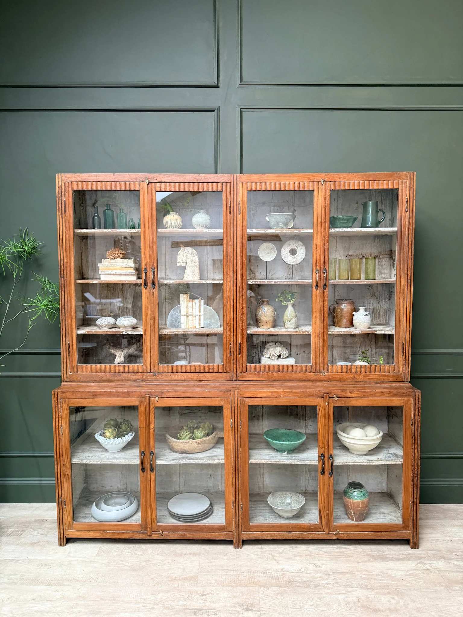 Large vintage glazed wooden display cabinet | Artie - Image 8