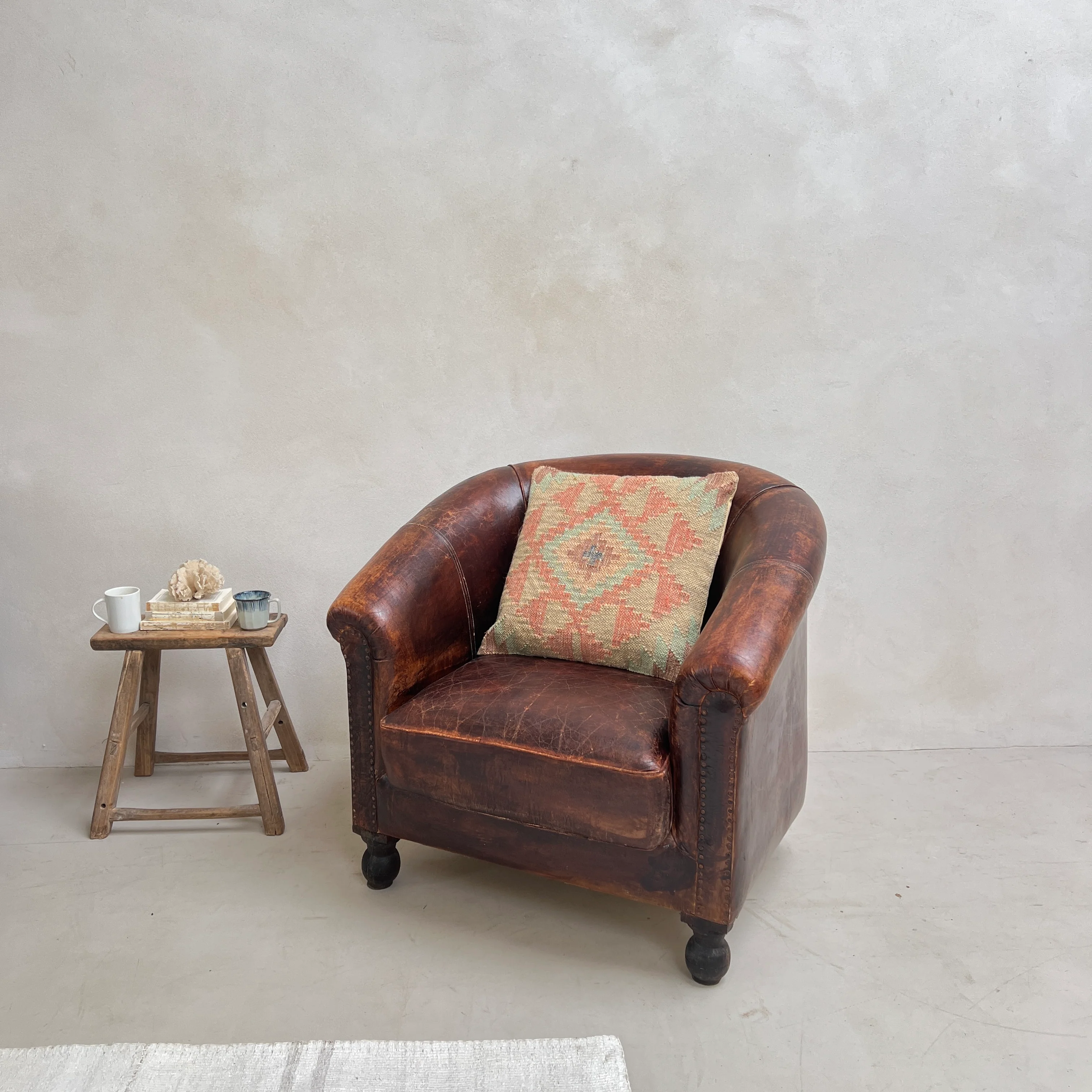 Large Vintage Leather Club Chair - Image 3