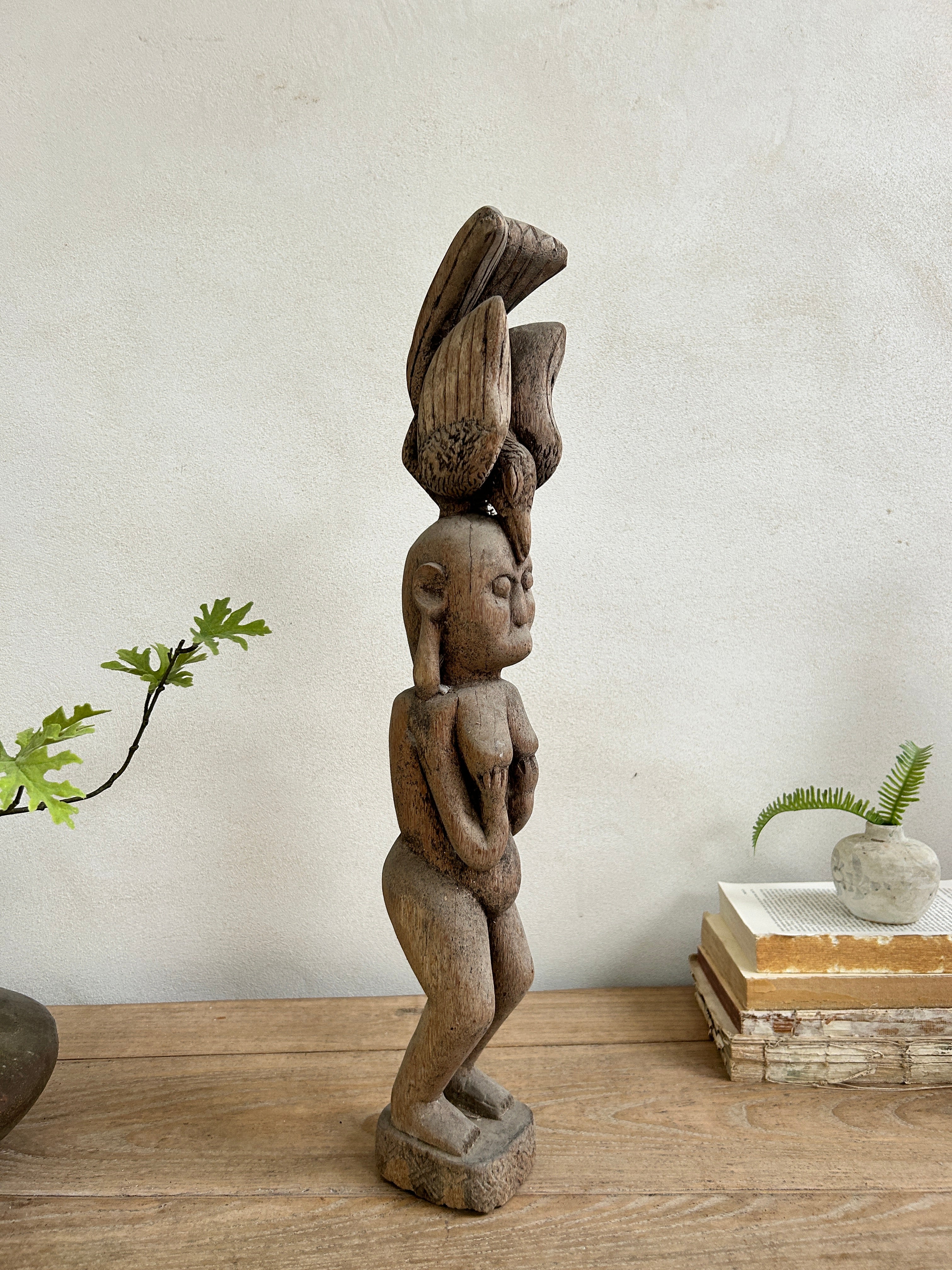 Large wooden antique sumba statues | Wayan - Image 4